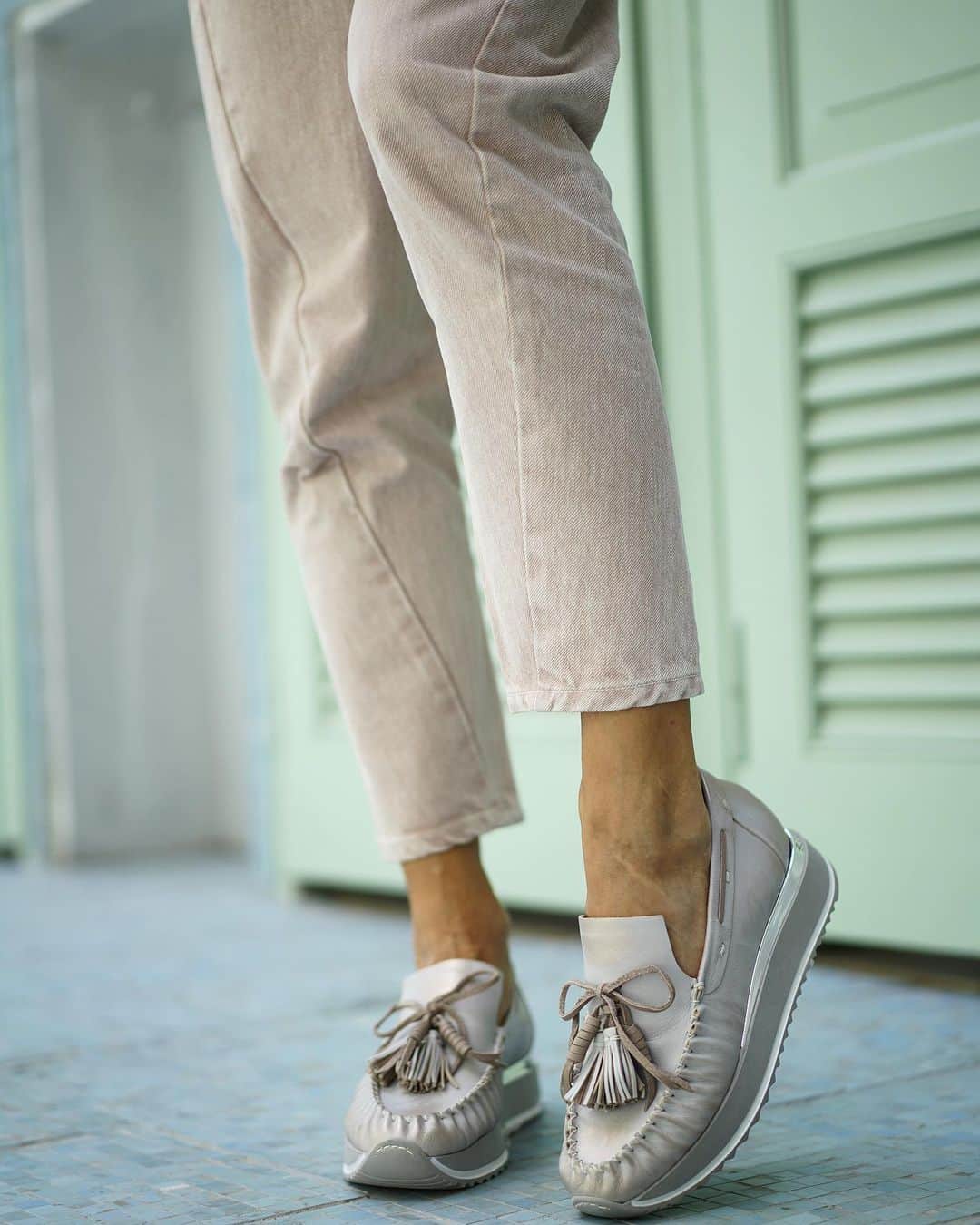 エンリーベグリンのインスタグラム：「Sunday is my favourite “S” after Shoes.  #handmade#henrybeguelin#mockers#summer#sale#casual#style#styleinspiration#luxury#accessories#made#leather#shoes#」