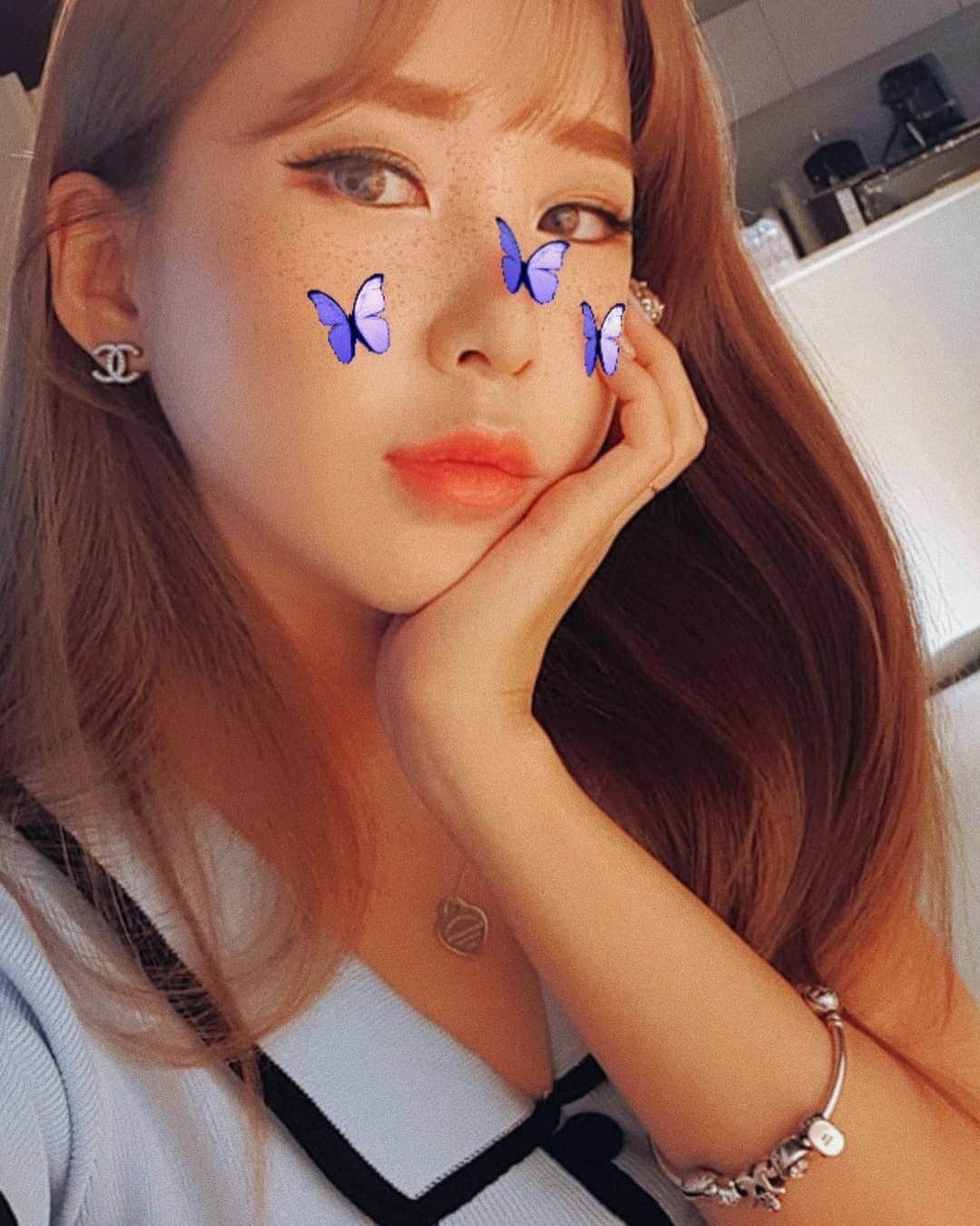 ウェイ のインスタグラム：「몸살🤢So,, I feel like curry🍛」