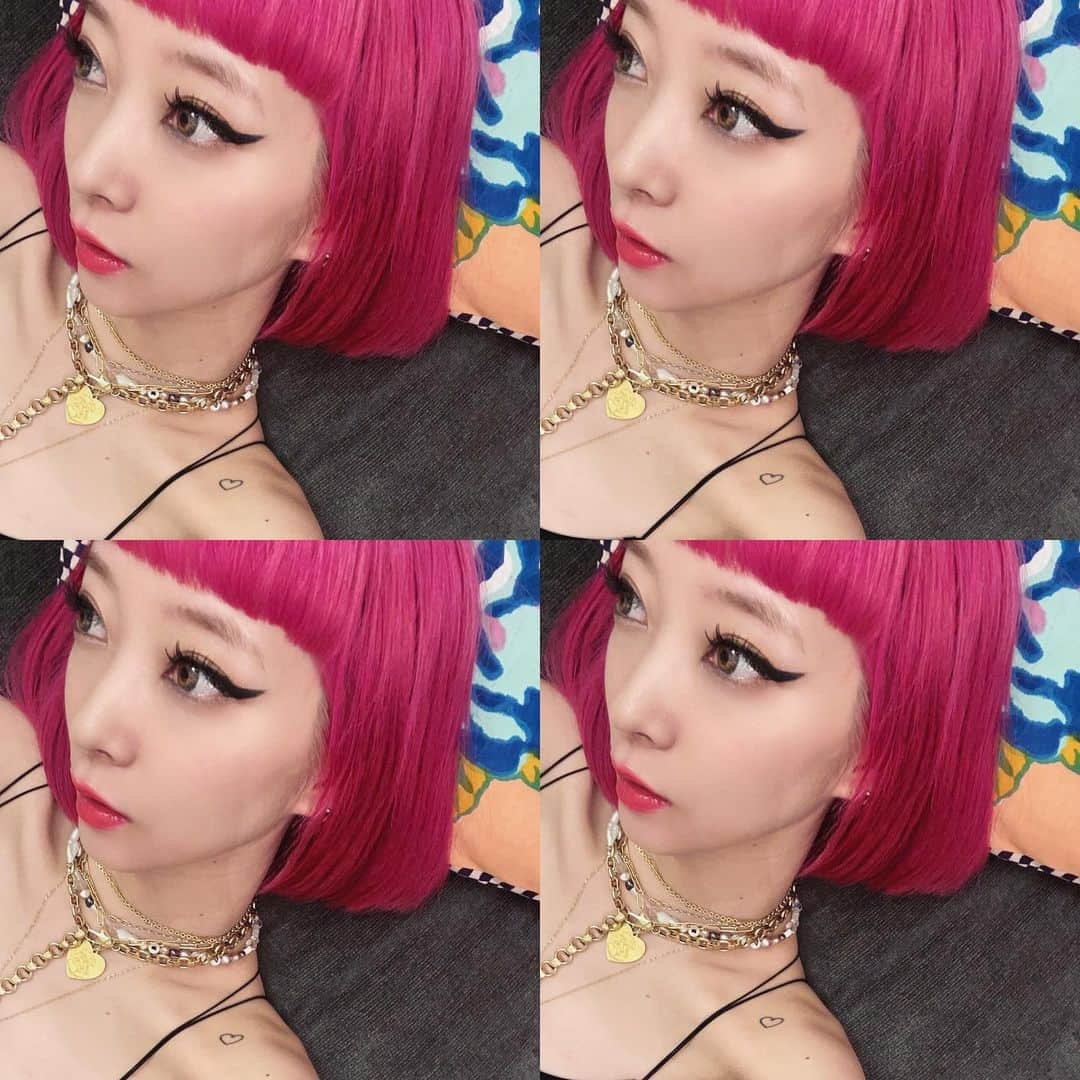 AYAさんのインスタグラム写真 - (AYAInstagram)「♡ 先日はじめての リップのアートメイクへ。　 私の担当はGLOW CLINICの 高濱さん　@takahamart_brows  何もしなくても ほんのりピンクのリップ👄 (2枚目に唇の写真載せてます。透明のグロスだけ塗ってます) 元々唇に色があまり無くて、何もしないと血色が悪く見えるのが悩みだったのだけどこれのお陰でかなり改善されました。 ずっとマスクだから、とっさに外さなきゃの時にも助かる💭 また近々色味調整へ、2回色を入れて完成なのです🌹  また、完成したら載せますね💋」8月2日 20時55分 - ayaxxamiaya