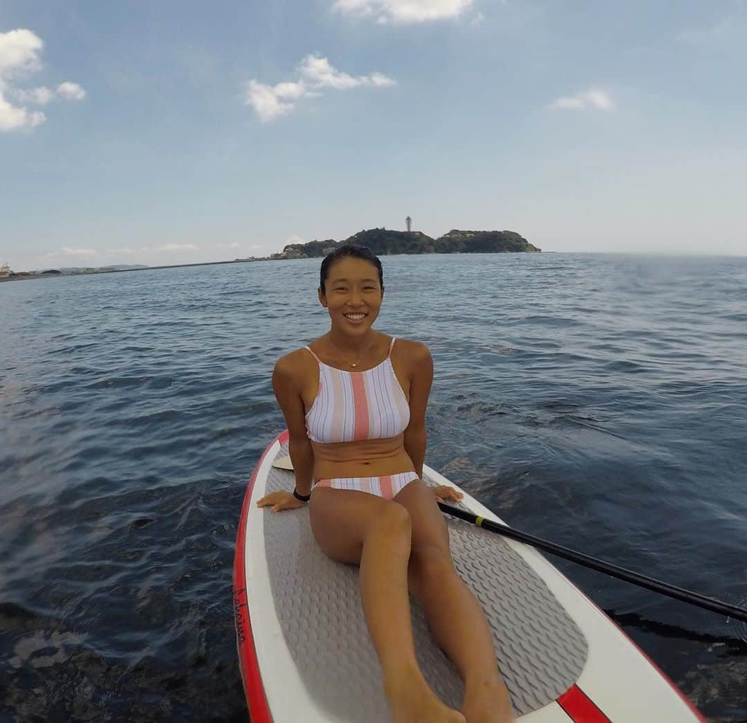 大村 奈央さんのインスタグラム写真 - (大村 奈央Instagram)「👙 @roxy @roxyjapan  日曜日の海のんびり☀️」8月2日 20時56分 - naoomura