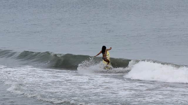 大村 奈央さんのインスタグラム写真 - (大村 奈央Instagram)「木曜日の小さい波🌊 pc @nolimitsurf」8月2日 20時59分 - naoomura