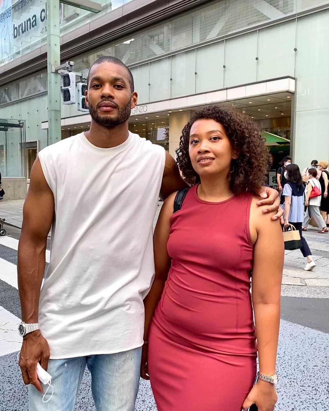 カルフィン・ヨン・ア・ピンのインスタグラム：「When we were kids I wanted to play football and you wanted to be a chef. Nice to see that we both succeeded. And strange enough both ended up working in Yokohama. Good flight and see you soon」