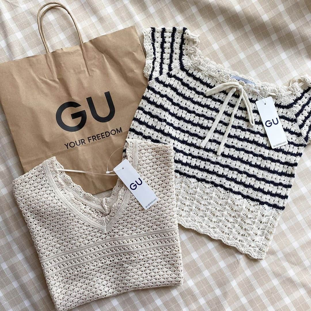 RiLiさんのインスタグラム写真 - (RiLiInstagram)「GU買ったら🛍️【GU置き画】👕👖👡⠀ .....⠀ 行くたびにかわいいアイテムが見つかるのがGU👕お店に行く前は【GU置き画】でおしゃれな人が実際に買ったものをチェックすべし🥖⠀ パンツやあみあみトップス、シューズなど今季トレンドのものがたくさん🥑お手軽プライスだから気軽に買えるのもうれしいよね🤭⠀ 写真を撮るときは似たような色味のものを集めるとかわく撮れるよ📽️🎞️ GUのタグや紙袋もチラ見せするのを忘れないでね🍋⠀ ❣❣❣❣❣⠀ サイトやSNSで掲載させていただくお写真募集中😘📸⠀ かわいいコーデやアイテム、注目スポットなどが撮れたら、ハッシュタグ→#rili_tokyo  を付けて投稿❗⠀ ．⠀ Special Thanks💋 Photo by⠀ @minamatsu_⠀ @miu_itoh⠀ @97_sena⠀ @___03poca⠀ @ayanyan_2⠀ @moe___u⠀ @xx_umichu⠀ @one.x___sj0⠀ @___nemly⠀ ．⠀ #夏 #夏コーデ #GU #GUコーデ #ジーユーコーデ #プチプラコーデ #GU新作 #GU購入品 #GU置き画 #置き画 #置き画倶楽部  #ベージュコーデ#ブラウンコーデ  #ワントーンコーデ #くすみカラーコーデ #シンプルコーデ  #カジュアルコーデ #ガーリーコーデ #置き画 #置き画くら部 #今日のコーデ #コーデ #コーディネート #RiLi  #おしゃれさんと繋がりたい #お洒落さんと繋がりたい #ファッション #패션스타그램 #ootd」8月2日 21時01分 - rili.tokyo