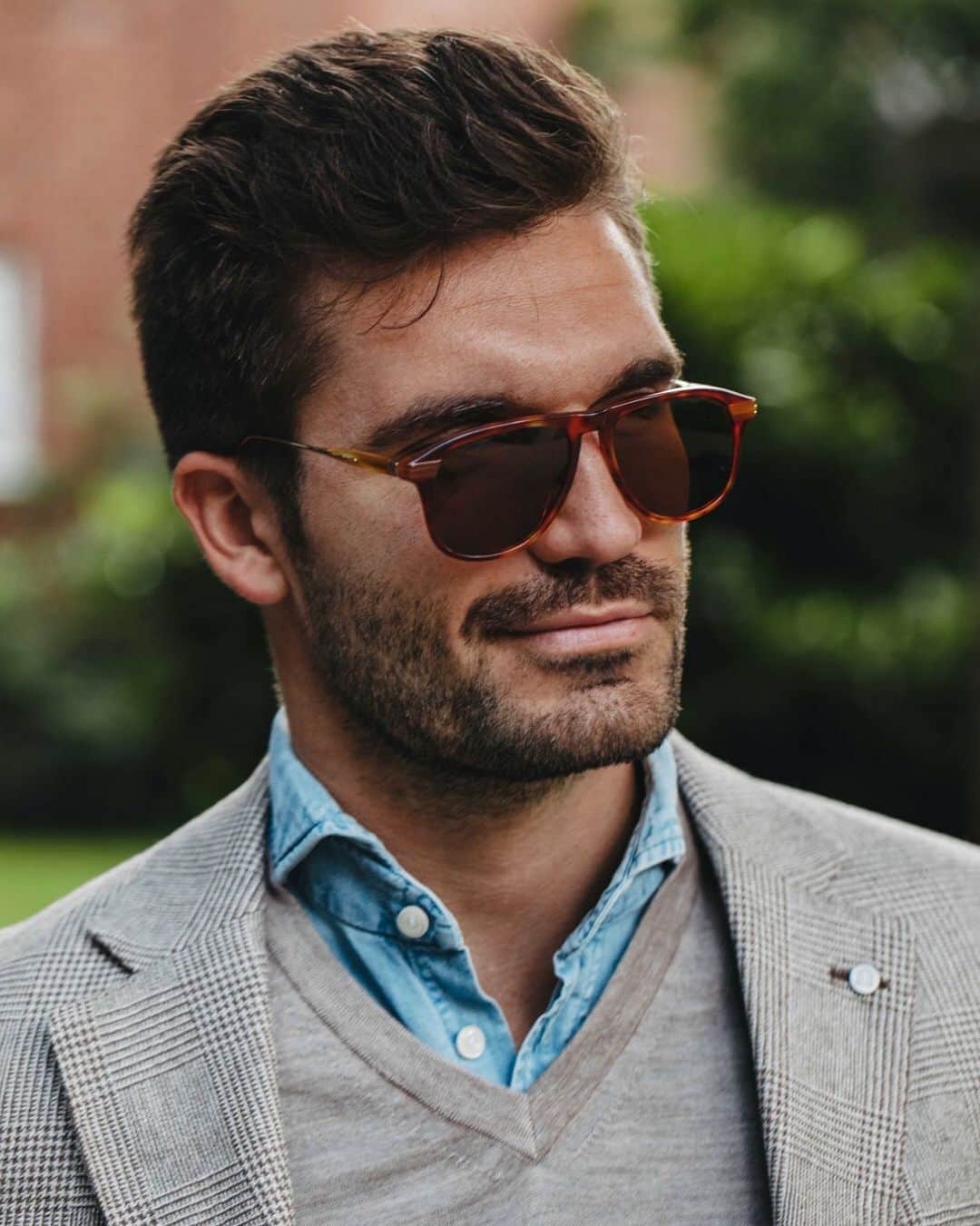 ハケットのインスタグラム：「Add the finishing touch to every summer outfit by investing in a superior pair of sunglasses that’ll instantly raise the bar – just like @justusf_hansen #STAYHackett」