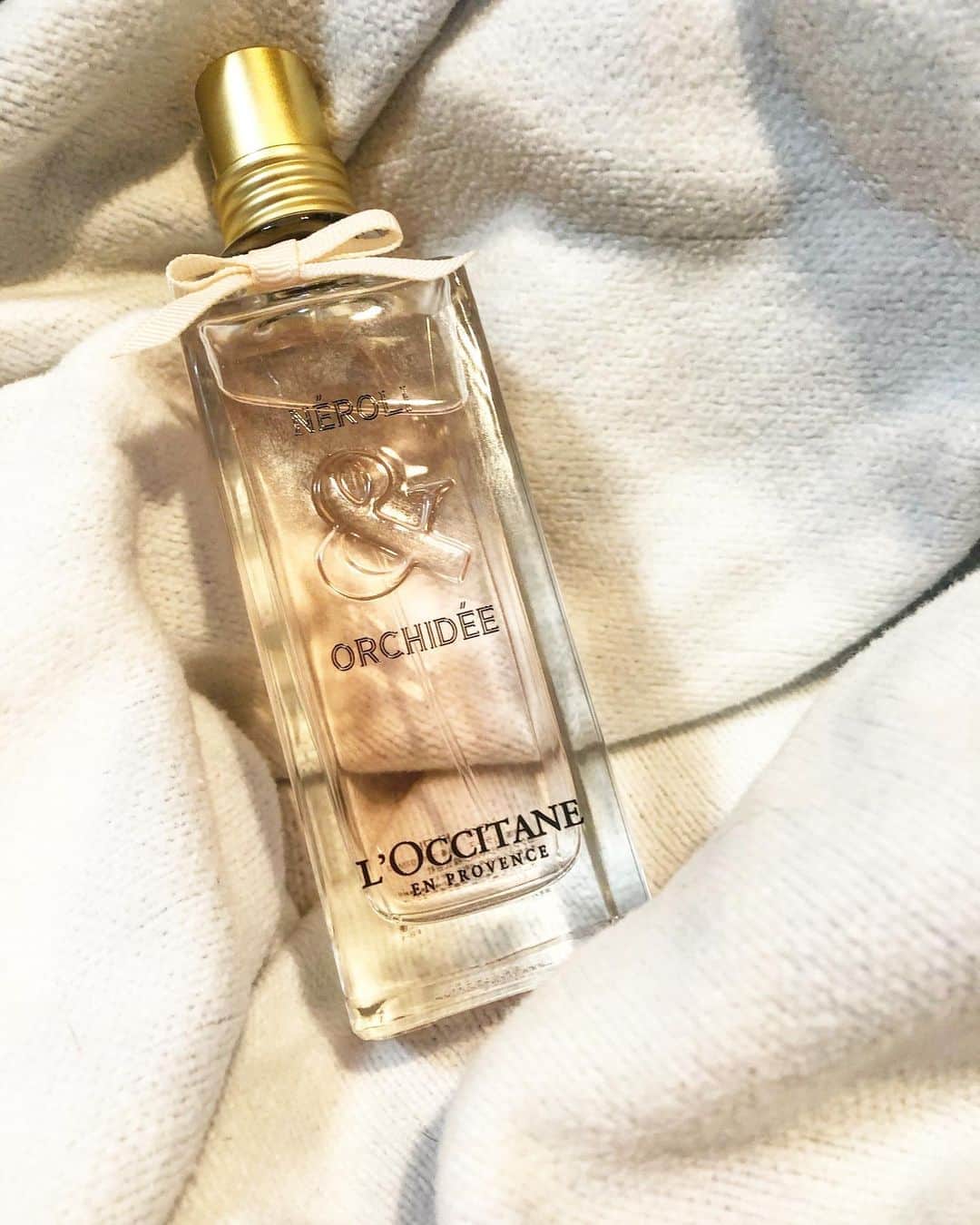 西尾春香のインスタグラム：「めちゃ好きな香り発見した🦋✨  . #ロクシタン #香水 #loccitane  #neroli #orchidee」