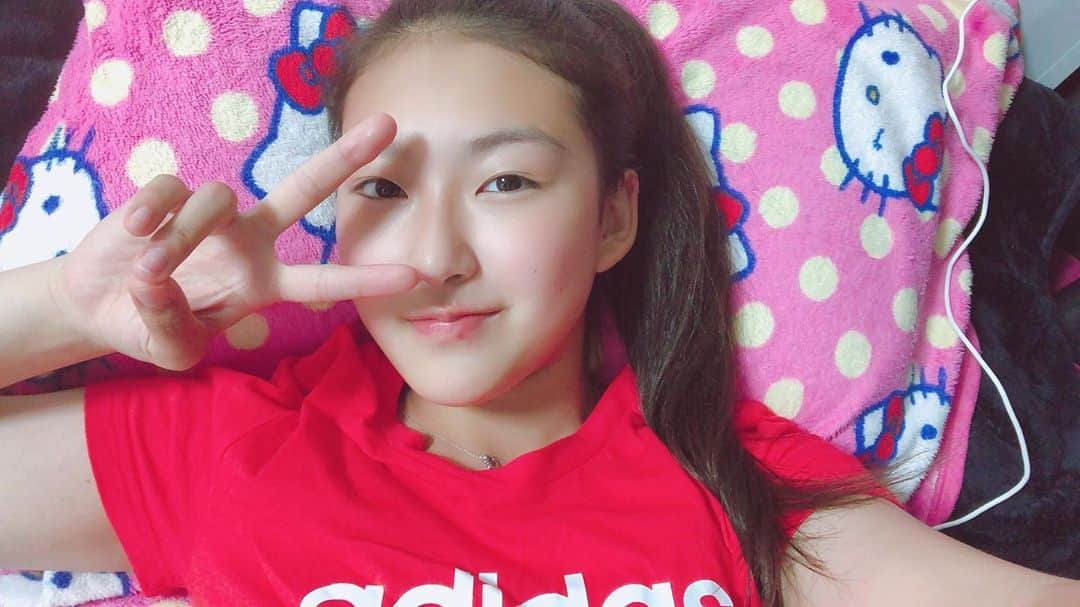 まつり（民謡ガールズ）さんのインスタグラム写真 - (まつり（民謡ガールズ）Instagram)「生活感溢れすぎな写真😁 #wawawaまつり #百花繚乱ココロモヨウ #デュエマ #デュエルマスターズキング #生活感 #ベッド #眠い #おやすみ」8月2日 21時40分 - wawawa_matsuri