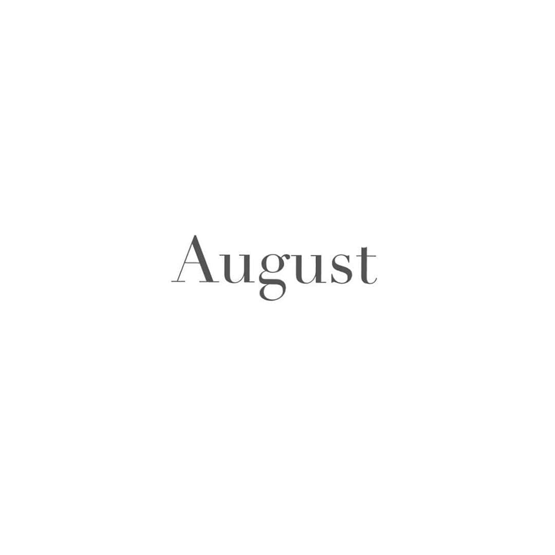 淡輪優希のインスタグラム：「8月。突然暑い。 皆さま体調に気をつけて🌞 今個人的には、マスクでとてつもない肌荒れをしてる事が何よりも辛いです。見たこともないような大きな吹き出物があります。笑　これ本当にどうしたらよいのか… それからスポーツがまた見られなくなるんではないかという不安も少し。どんなかたちでもよいから見続けられる事を祈ってます。 . それ以外は良い事もたくさんあったし、とても楽しい7月でしたので、8月も私なりに楽しんでいきたいと思います！！ . 手洗いうがい消毒換気！ちゃんと気をつけていたってどうなるかわからないんだから、周りの人のためにもできることは必ず徹底ですね👋」