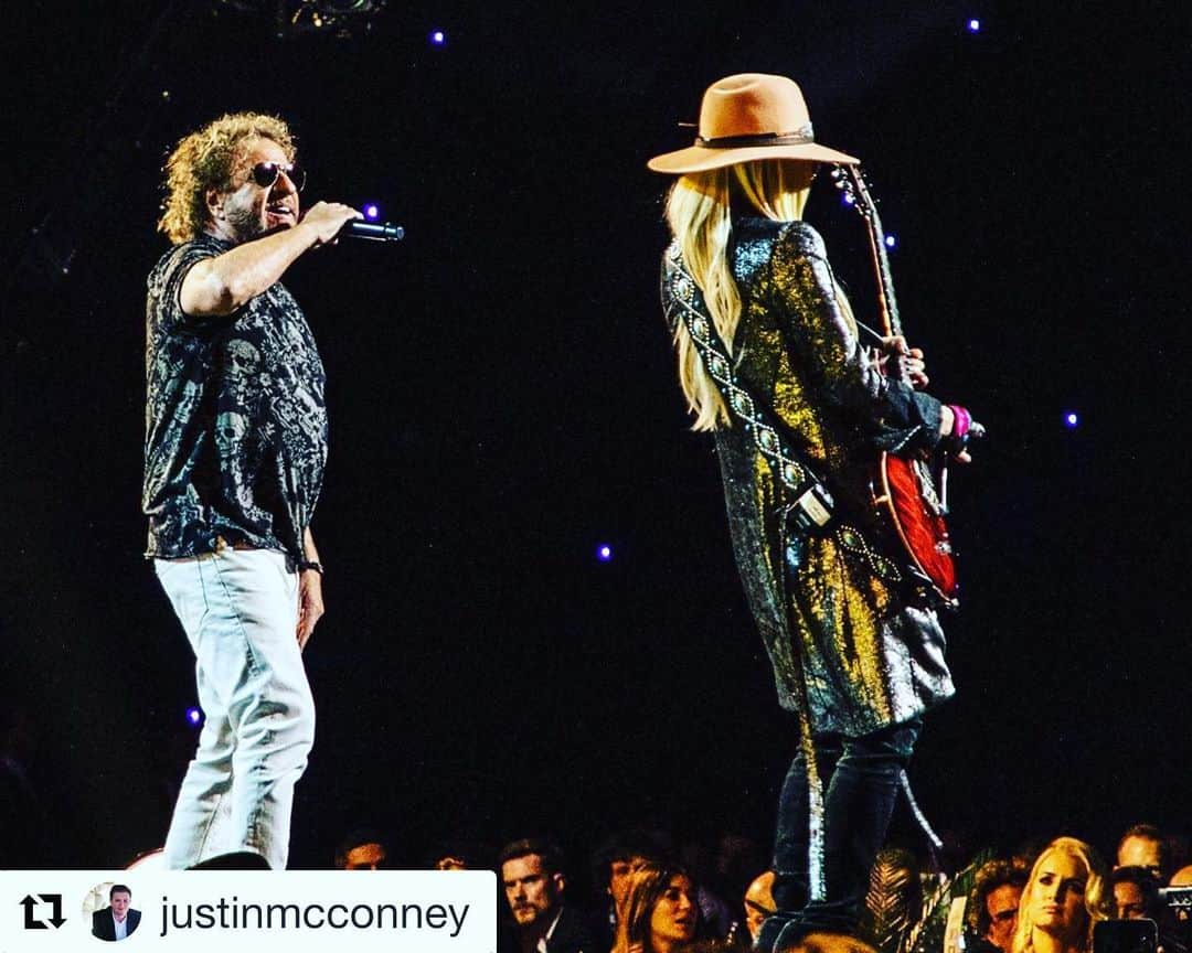 オリアンティさんのインスタグラム写真 - (オリアンティInstagram)「Cool pic throwback @musicares @aerosmith @sammyhagar 🤘 thanks #Repost @justinmcconney with @get_repost ・・・ #flashbackfriday @sammyhagar @iamorianthi Live 1/24/20 📷 @justinmcconney  #sammyhagar #orianthi #redrocker #cabowabo #vanhalen #concertphotography」8月3日 8時00分 - iamorianthi