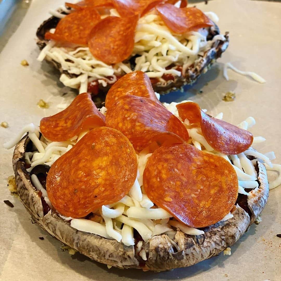 Flavorgod Seasoningsさんのインスタグラム写真 - (Flavorgod SeasoningsInstagram)「Keto mushroom pizzas 🍕⁠⠀ -⁠⠀ Customer:👉 @losingisgaining⁠⠀ Seasoned with:👉 #Flavorgod Pizza Seasoning⁠⠀ -⁠⠀ KETO friendly flavors available here ⬇️⁠⠀ Click link in the bio -> @flavorgod⁠⠀ www.flavorgod.com⁠⠀ -⁠⠀ This was soooo good!!⁠⠀ -⁠⠀ Preheat oven to broil and lightly grease a baking sheet⁠⠀ Remove stems from mushrooms⁠⠀ In a small bowl, combine the 1 tablespoon of olive oil, 1 tsp minced garlic and 2 teaspoons of the Italian seasoning together. Brush mixture evenly on the bottoms of each mushroom and place oiled side down onto the baking sheet⁠⠀ Fill each mushroom cap with 2 tablespoons of the pizza sauce, @flavorgod pizza seasoning, 1 tablespoon of black olives, 1/4 cup mozzarella cheese, and divide the pepperonis evenly⁠⠀ Broil for about 8 minutes or until the cheese is melted and golden brown⁠⠀ Sprinkle with remaining Italian seasoning and salt and pepper to taste⁠⠀ -⁠⠀ Flavor God Seasonings are:⁠⠀ 💥 Zero Calories per Serving ⁠⠀ 🙌 0 Sugar per Serving⁠⠀ 🔥 #KETO & #PALEO Friendly⁠⠀ 🌱 GLUTEN FREE & #KOSHER⁠⠀ ☀️ VEGAN-FRIENDLY ⁠⠀ 🌊 Low salt⁠⠀ ⚡️ NO MSG⁠⠀ 🚫 NO SOY⁠⠀ 🥛 DAIRY FREE *except Ranch ⁠⠀ 🌿 All Natural & Made Fresh⁠⠀ ⏰ Shelf life is 24 months⁠⠀ -⁠⠀ #food #foodie #flavorgod #seasonings #glutenfree #mealprep #seasonings #breakfast #lunch #dinner #yummy #delicious #foodporn」8月3日 8時01分 - flavorgod