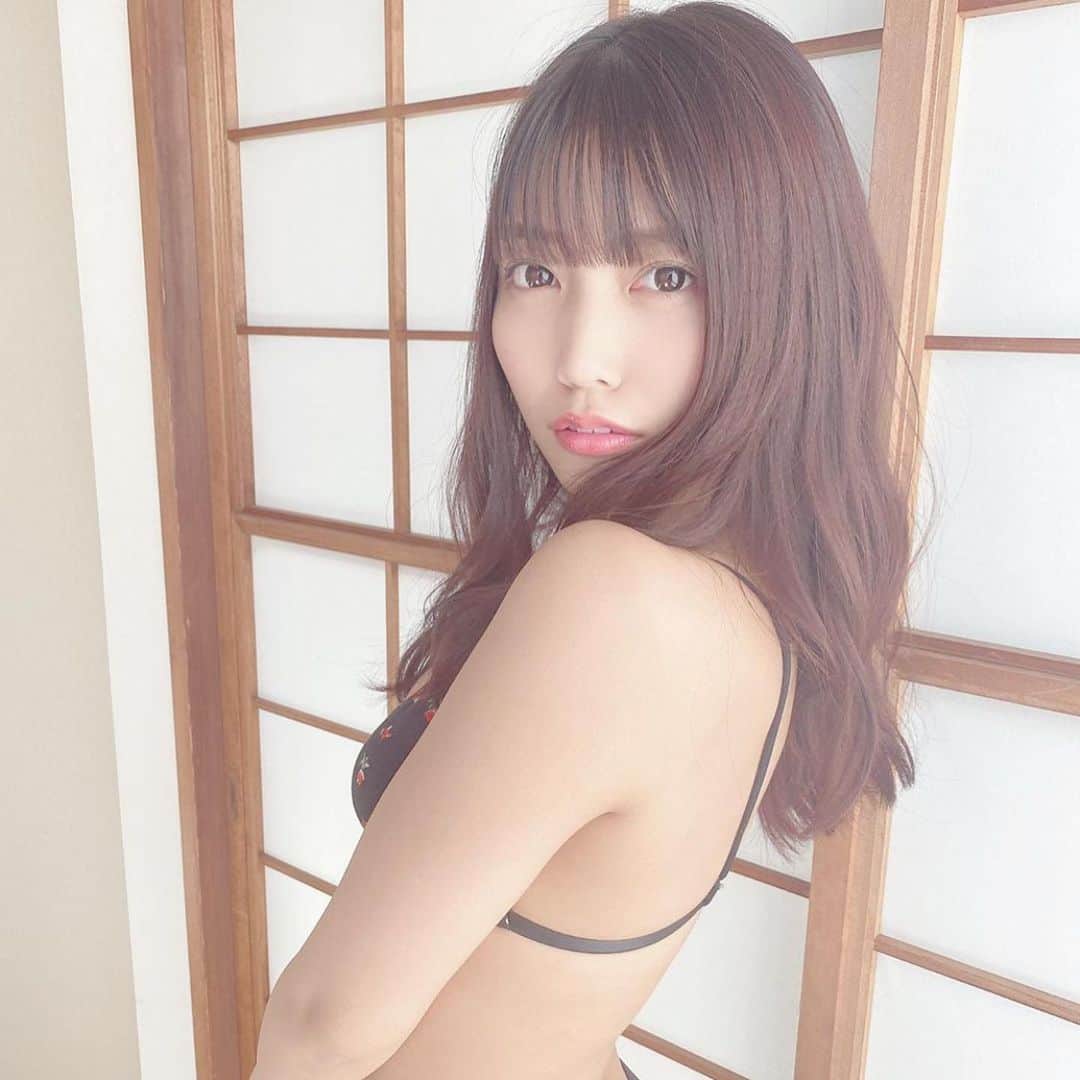 美女JAPANさんのインスタグラム写真 - (美女JAPANInstagram)「どうも美女JAPANです！✨ ＊ ＊ 今回ご紹介するのはこの方‼️ ＊ ＊ 松下玲緒奈さん！@matsusita_reona ＊ ＊ とってもかわいい🙈💕 雰囲気もかわいいし、羨ましい！！💕 ＊ ＊ 松下玲緒奈さんのアカウントには他にも素敵な投稿がたくさんあります！✨ ＊ ＊ 皆さんも是非チェックしてみてね🧸 ＊ ＊ 明日の投稿もお楽しみに！！ ＊ ＊  #色気 #可愛い #綺麗 #かわいい #写真集 #モデル #美肌 #笑顔 #スタイル抜群 #可愛い #可愛すぎ #会いたい #天使 #美女 #美人 #美しい #清楚 #スタイル #色白 #スタイル抜群 #美脚 #素敵 #カワイイ #応援」8月3日 8時36分 - ajtpgawmda