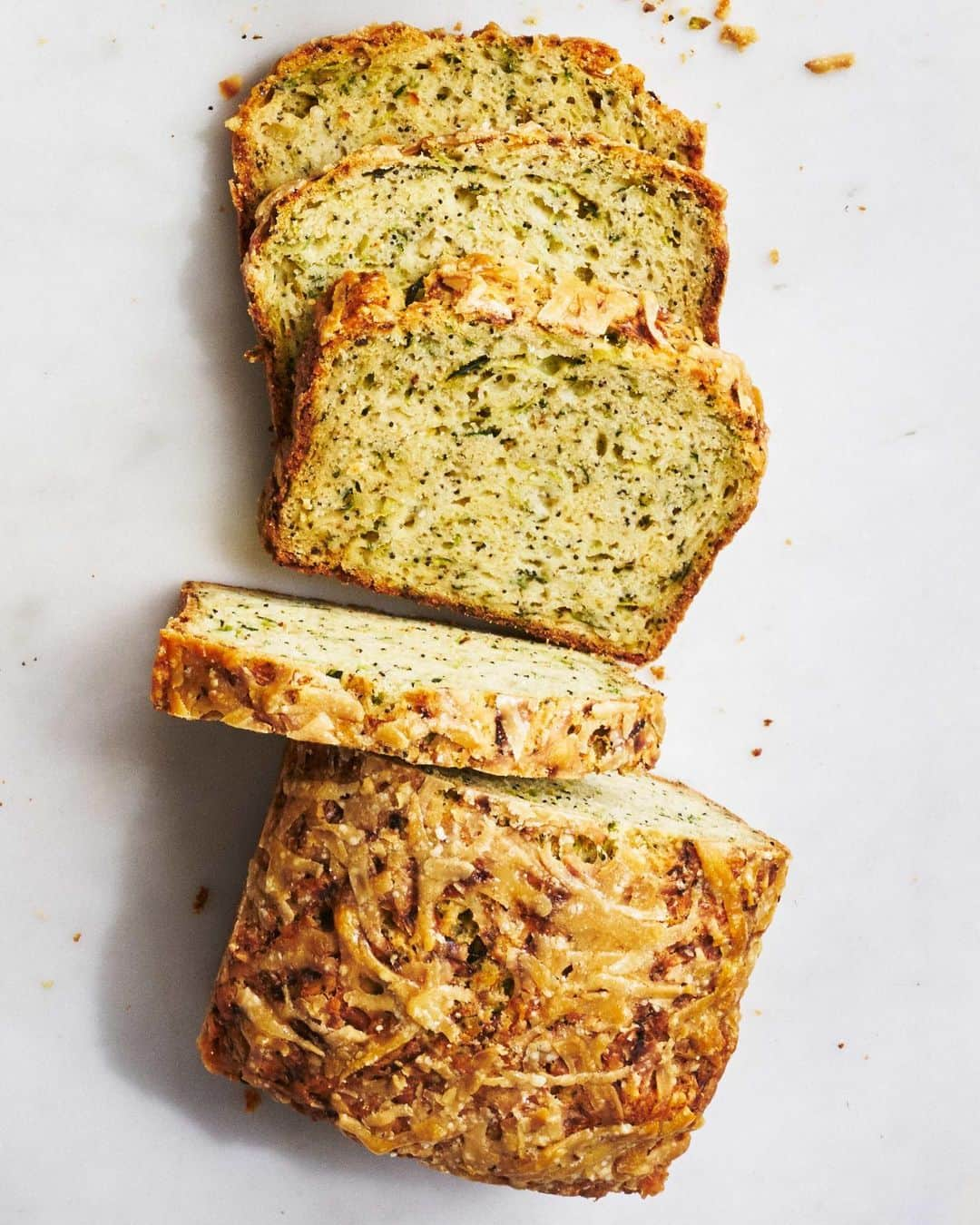 マーサ・スチュワートさんのインスタグラム写真 - (マーサ・スチュワートInstagram)「Serve this zucchini-Parmesan loaf for breakfast, a side, or a snack. No matter which way you slice it, this moist zucchini bread with a sharp, cheesy crust is sure to please. We added poppy seeds for a delicate crunch. Grab the full recipe at the link in bio. 📷: Marcus Nilsson」8月2日 23時58分 - marthastewart