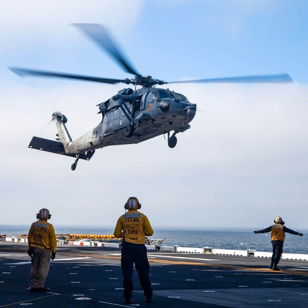 アメリカ海兵隊さんのインスタグラム写真 - (アメリカ海兵隊Instagram)「"I know all of us in the USMC family are extremely saddened following the announcement of the end of SAR operations. This difficult decision was made after all resources were exhausted. Our prayers continue to be with the family and friends of the eight Marines and one Sailor we lost."  – Gen. David H. Berger Commandant of the Marine Corps  After an extensive 40-hour search, the 15th Marine Expeditionary Unit, I Marine Expeditionary Force and the Makin Island Amphibious Ready Group concluded their search and rescue operation for seven missing Marines and one Sailor, today.  All eight service members are presumed deceased. The 15th MEU and the ARG leadership determined that there was little probability of a successful rescue given the circumstances of the incident.   On July 30, 15 Marines and one Sailor were participating in a routine training exercise off the coast of San Clemente Island, California, when their amphibious assault vehicle, began to take on water and sank. Of the 16 service members, eight Marines were rescued, one died and two others are in critical condition at a local hospital.  Over the course of the at-sea search, Marine Corps, Navy, and Coast Guard helicopter, ships and watercraft searched more than 1,000 square nautical miles.   Efforts will now turn to finding and recovering the Marines and Sailor still missing. The circumstances surrounding the incident are being investigated. The names of the Marines and Sailor will be released 24-hours after next of kin notification.  #HonorTheFallen #SemperFi」8月3日 0時48分 - marines