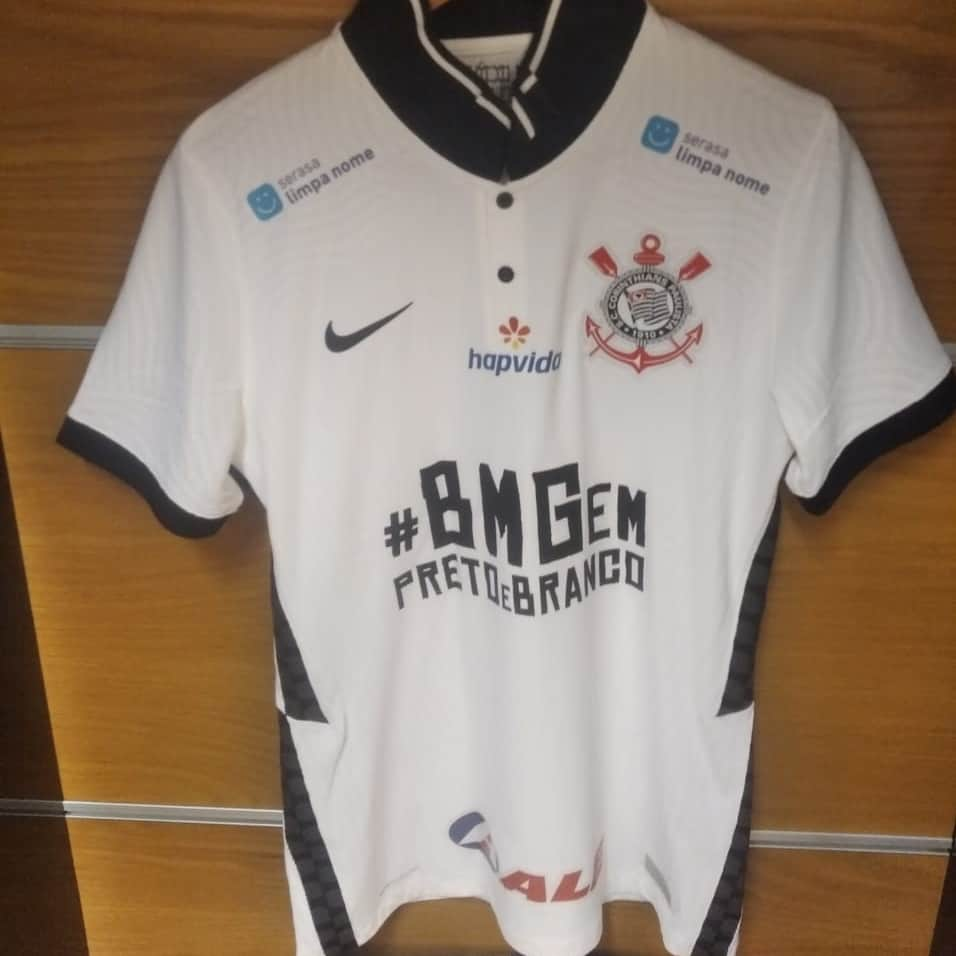 コリンチャンスさんのインスタグラム写真 - (コリンチャンスInstagram)「O vestiário alvinegro também já está pronto aqui na #CasaDoPovo. Logo mais tem Corinthians, Fiel! ⠀ ⠀ Adquira seu manto -> bit.ly/MantoSCCP2021 ⠀ ⠀ ⠀ #SCCPxMIR #VaiCorinthians #BMG #Nike #EstrellaGalicia #Matrix #Midea #Poty #Serasa #Orthopride #CartãodeTodosCorinthians #AleCombustíveis #DoTerra #Hapvida #TorçaEmCasa」8月3日 1時45分 - corinthians