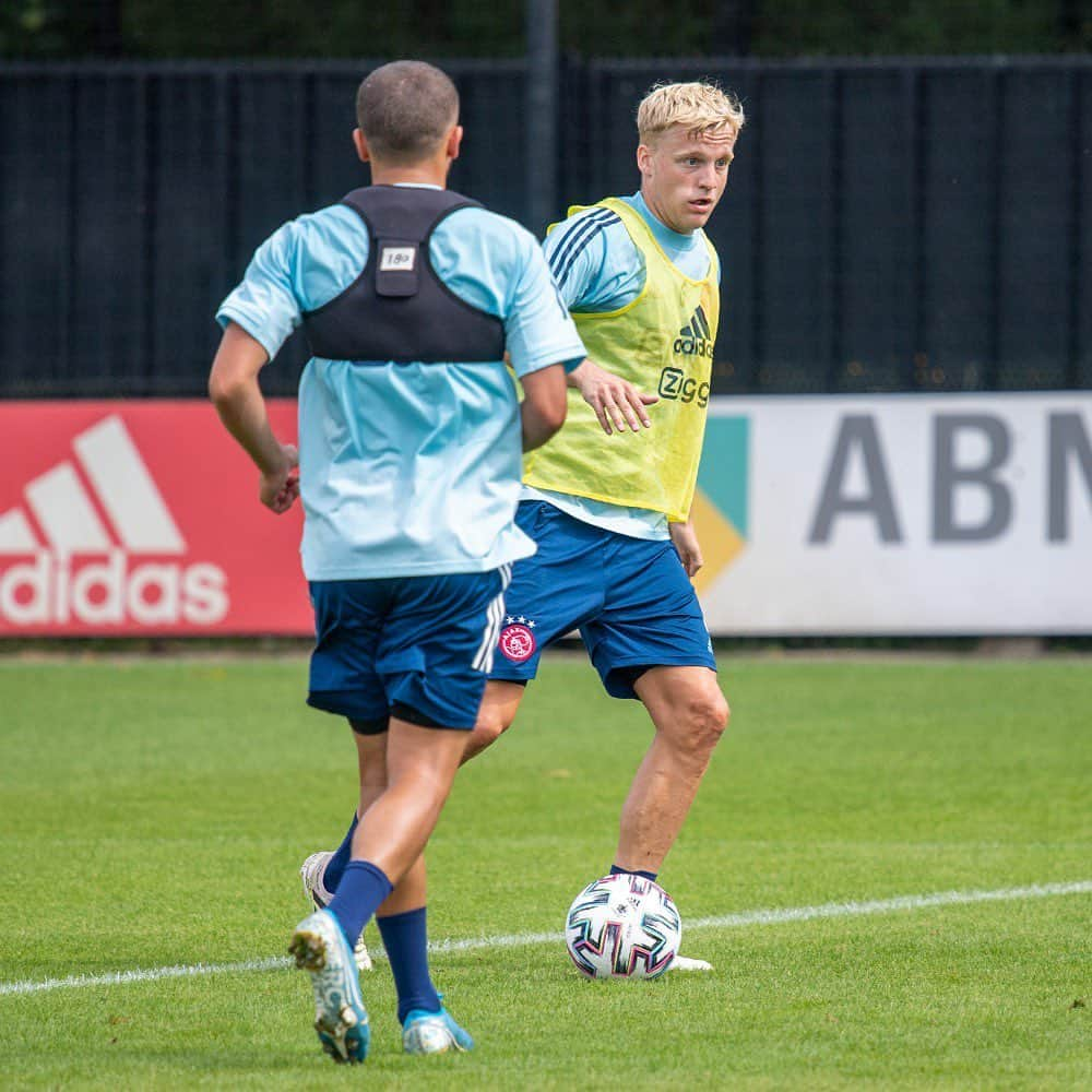 ドニー・ファン・デ・ベークさんのインスタグラム写真 - (ドニー・ファン・デ・ベークInstagram)「Happy to be back on the pitch again⚽️💪」8月3日 1時47分 - donnyvdbeek