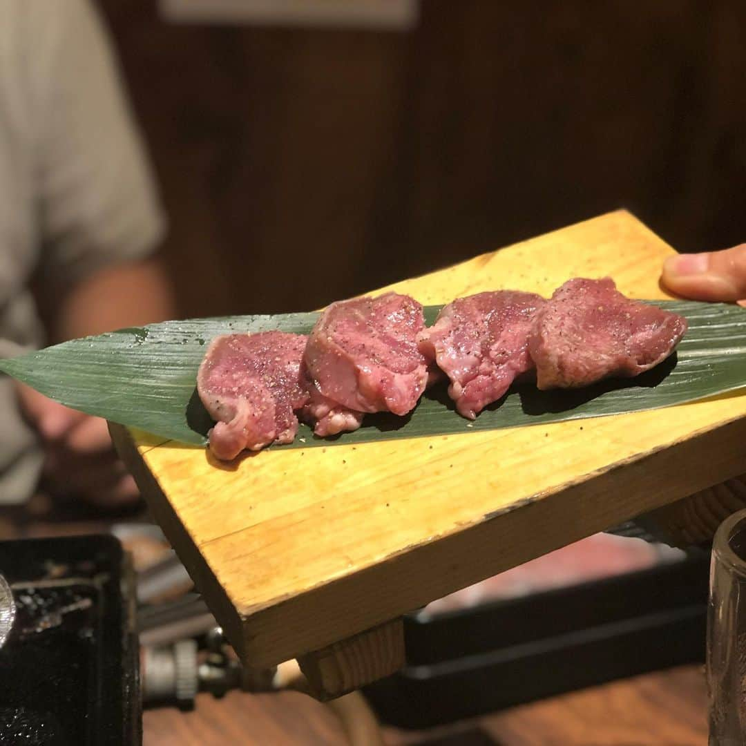 松丘雪那さんのインスタグラム写真 - (松丘雪那Instagram)「. ご飯テロ☺️💓🥩 本当美味しかったよー！ @kurotetsu.seiseki  早くまた行きたい！！！ だれかいこー？？ . . . . .  #誕生日祝い #焼肉黒テツ #聖蹟桜ヶ丘焼肉 #黒テツ聖蹟 #聖蹟食べ放題 #焼肉 #美味しすぎる #焼肉大好き #焼肉大好きな人と繋がりたい #肉💓 #モデル #タレント #幸せ #笑顔 #飯テロ #ポートレートモード #食べるの大好き  #yummy #happybirthday #yakiniku #japan #japanese #model #smile #happy」8月3日 1時48分 - yukina.23na