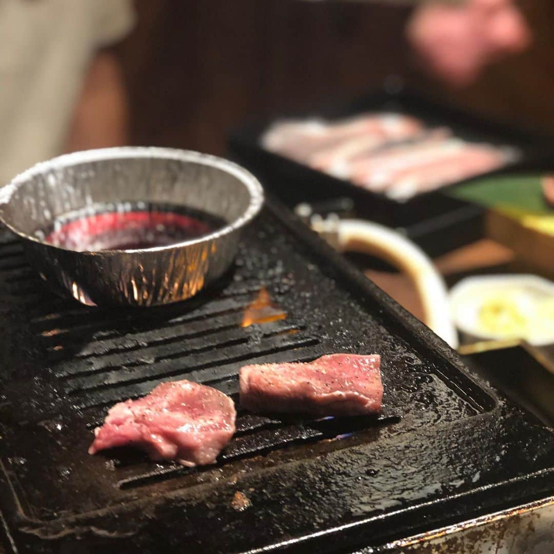 松丘雪那さんのインスタグラム写真 - (松丘雪那Instagram)「. ご飯テロ☺️💓🥩 本当美味しかったよー！ @kurotetsu.seiseki  早くまた行きたい！！！ だれかいこー？？ . . . . .  #誕生日祝い #焼肉黒テツ #聖蹟桜ヶ丘焼肉 #黒テツ聖蹟 #聖蹟食べ放題 #焼肉 #美味しすぎる #焼肉大好き #焼肉大好きな人と繋がりたい #肉💓 #モデル #タレント #幸せ #笑顔 #飯テロ #ポートレートモード #食べるの大好き  #yummy #happybirthday #yakiniku #japan #japanese #model #smile #happy」8月3日 1時48分 - yukina.23na