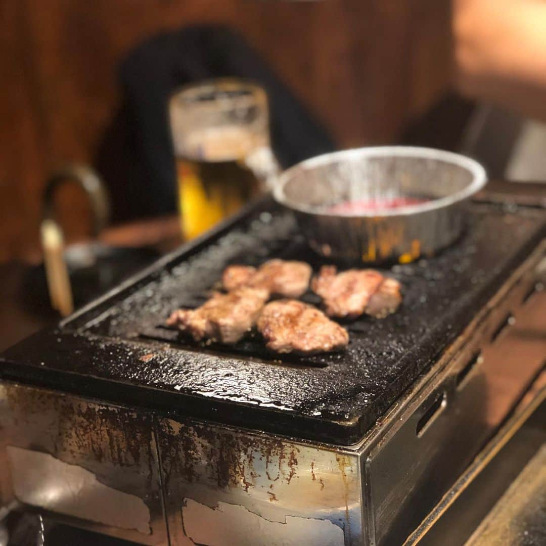 松丘雪那さんのインスタグラム写真 - (松丘雪那Instagram)「. ご飯テロ☺️💓🥩 本当美味しかったよー！ @kurotetsu.seiseki  早くまた行きたい！！！ だれかいこー？？ . . . . .  #誕生日祝い #焼肉黒テツ #聖蹟桜ヶ丘焼肉 #黒テツ聖蹟 #聖蹟食べ放題 #焼肉 #美味しすぎる #焼肉大好き #焼肉大好きな人と繋がりたい #肉💓 #モデル #タレント #幸せ #笑顔 #飯テロ #ポートレートモード #食べるの大好き  #yummy #happybirthday #yakiniku #japan #japanese #model #smile #happy」8月3日 1時48分 - yukina.23na