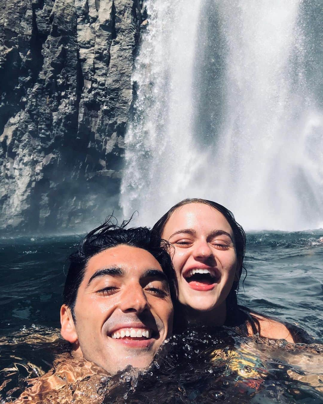 Just Jaredさんのインスタグラム写真 - (Just JaredInstagram)「“The Kissing Booth 2” co-stars Joey King and Taylor Zakhar Perez are on a weekend getaway right now! Tap this photo at the LINK IN BIO for lots more pics from their trip. (They assured fans that they tested negative for COVID-19 before going away!) #JoeyKing #TaylorZakharPerez #TheKissingBooth2 Photos: Taylor Zakhar Perez」8月3日 2時18分 - justjared