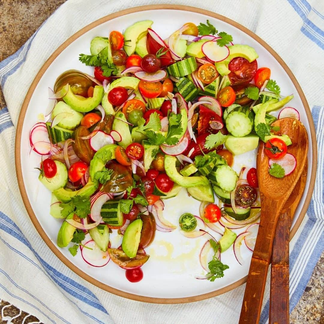 Food & Wineさんのインスタグラム写真 - (Food & WineInstagram)「@tracidesjardins’ take on a classic, produce-forward summer salad features juicy tomatoes, crunchy cucumbers, and lightly sweet slices of jicama. Recipe linked in our bio, and in our August issue! 📷: @aubriepick」8月3日 3時00分 - foodandwine