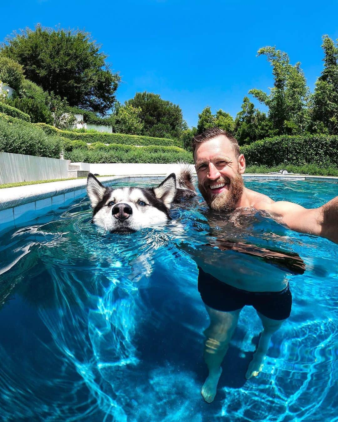 goproさんのインスタグラム写真 - (goproInstagram)「#GoProLiveit Event Spotlight - ‘Animal Style with #GoProFamily member @brookslaich' 🐶 ⠀⠀⠀⠀⠀⠀⠀⠀⠀ Let’s face it—nothing hits the feels like animals. We wanna see what you get into with your favorite furry (Or hairy. Or scaly.) friends. Koda, @brookslaich's four-legged sidekick, is your pawtner in crime on this animal adventure. Register through the link in our bio, then share a pic or vid of using #GoProLiveIt—we’ll donate $1 to our featured charities + you’ll be eligible to win big gear bundles 🎁 ⠀⠀⠀⠀⠀⠀⠀⠀⠀ Giveaway time 👉 The all-new Mission Backpack Duffel Bag is a 2-in-1 backpack/duffel built tough + sized to fit larger loads for extended trips. Want one for yourself? Let us know in the comments what you would haul in a Mission for the opportunity to score one on us 🧳 ⠀⠀⠀⠀⠀⠀⠀⠀⠀ #GoPro #GoProPets #DogsOfInstagram #Husky #Charity #Giveaway」8月3日 3時48分 - gopro