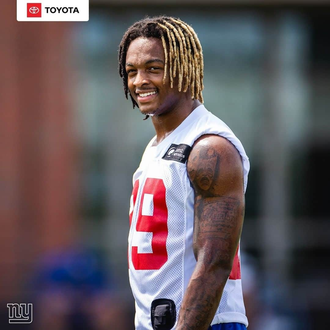 New York Giantsさんのインスタグラム写真 - (New York GiantsInstagram)「Football makes us smile 😁  #GiantsPride @drivetoyota」8月3日 4時00分 - nygiants