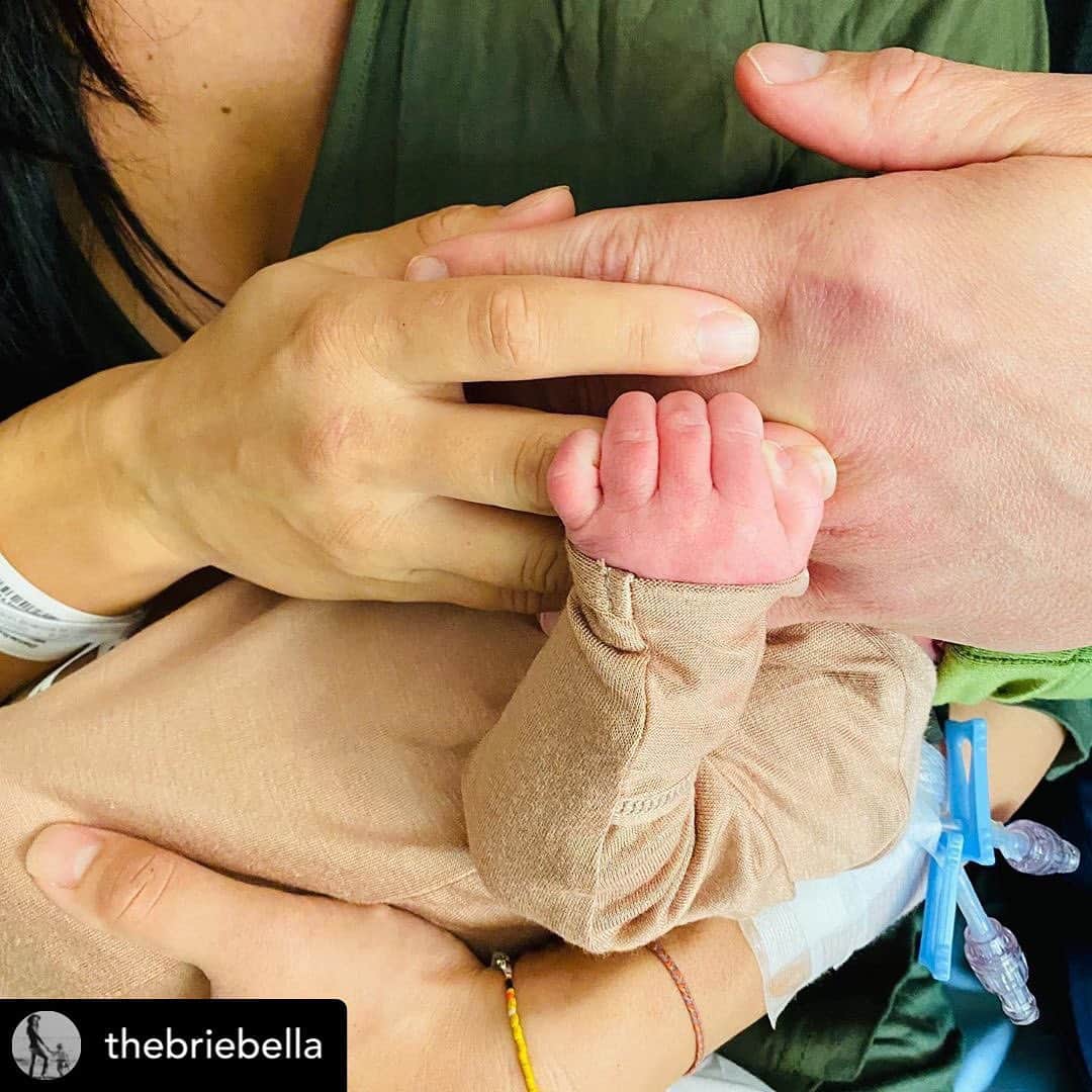 WWEさんのインスタグラム写真 - (WWEInstagram)「❤️❤️❤️• @thebriebella It’s a BOY!!! 💙 8-1-2020  We are overwhelmed with joy and everyone is healthy!!!」8月3日 4時05分 - wwe