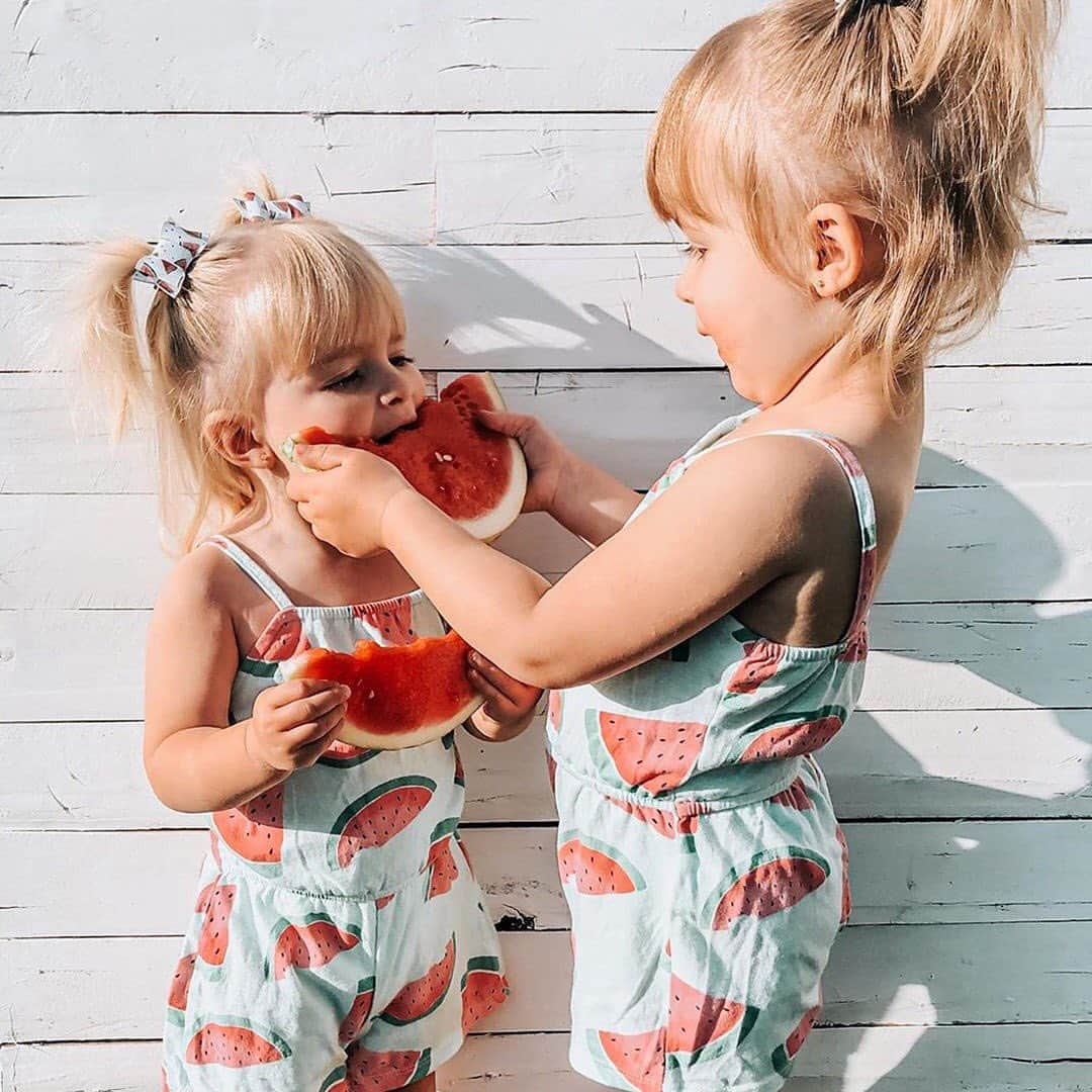 Old Navyさんのインスタグラム写真 - (Old NavyInstagram)「"having a sister is like having a best friend you can’t get rid of 😉" . tag your sisters (genetic or otherwise), because it's #nationalsistersday! 👯‍♀️ . #oldnavystyle #spottedinoldnavy #twinning」8月3日 4時21分 - oldnavy