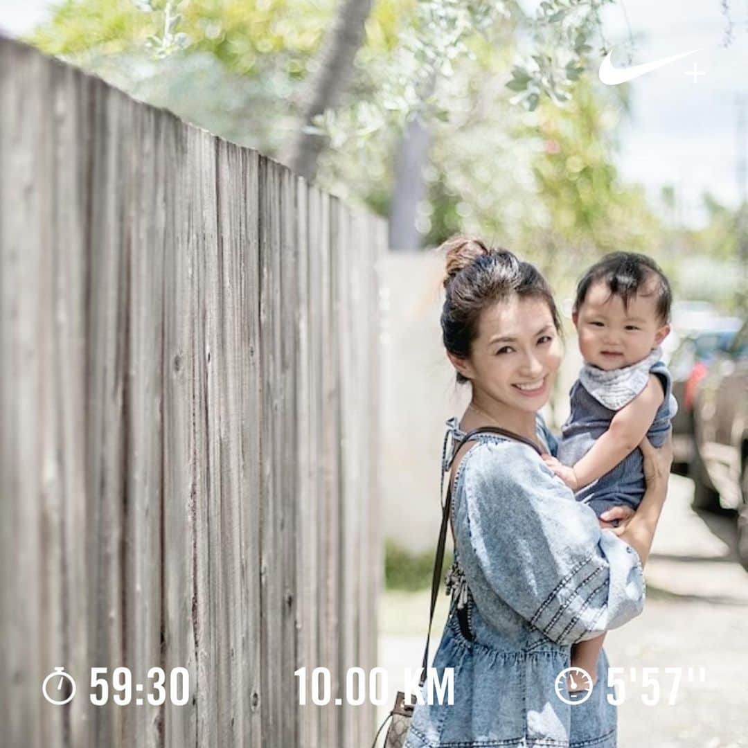 間瀬ゆきのインスタグラム：「朝ランダイヤモンドヘッド一周10km  パパさんに息子を見てもらって 久しぶりの10kmラン✨  キロ6分くらいでのんびり行こうーと思って スピード抑えて走ってみたら とにかく気持ちいいー☺  このペースならどこまでも走れそうだわ👍 まぁ、ハーフ超えたら膝にくるだろうけど😂  ちょっとダイエットが停滞期に入って やる気をなくしかけてたけど 走るとやっぱりやる気が復活するね！  あとは、やっぱりバギーランより 一人で走る方が楽だわ😛  また朝早く起きて頑張ろ🌈  ※写真は全く関係ない先週のお出かけのときの👻 . .  #run #running #ランニング #ハワイランニング #hawaii #hawaiilife #luckywelivehawaii #maseyukihawaii #ハワイ #ハワイ旅行 #産後ダイエット #ダイエット #ママランナー」