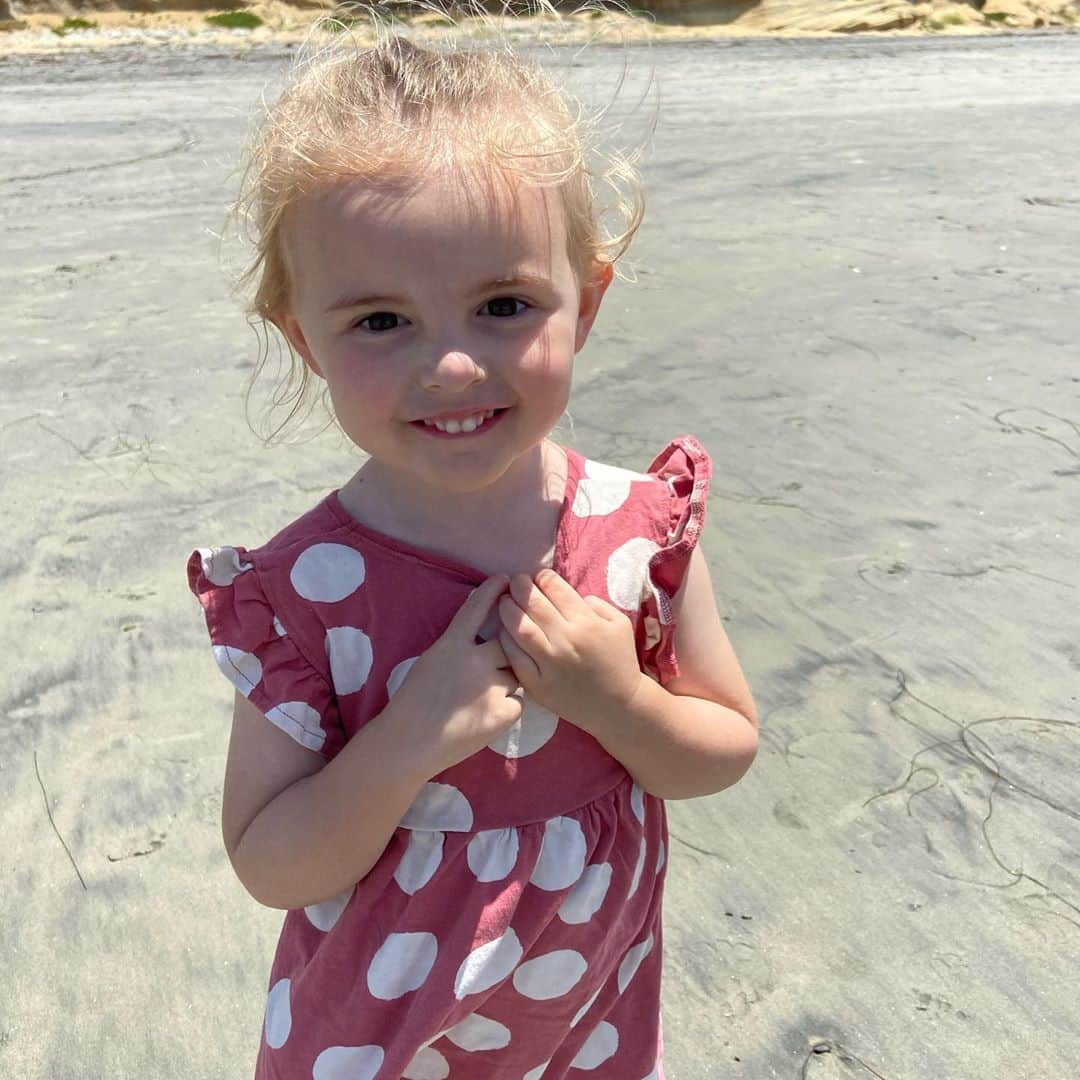 カル・クラッチローのインスタグラム：「Happy 4th birthday Willow ! Words cannot describe how much we love you and you are our world … ❤️❤️❤️」