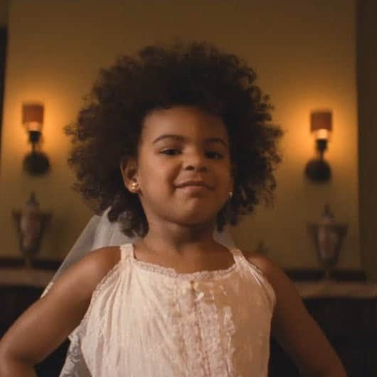 E! Onlineさんのインスタグラム写真 - (E! OnlineInstagram)「Blue Ivy slaying in Beyonce's music videos through the years. (📷: Beyonce/Disney+)」8月3日 4時48分 - enews