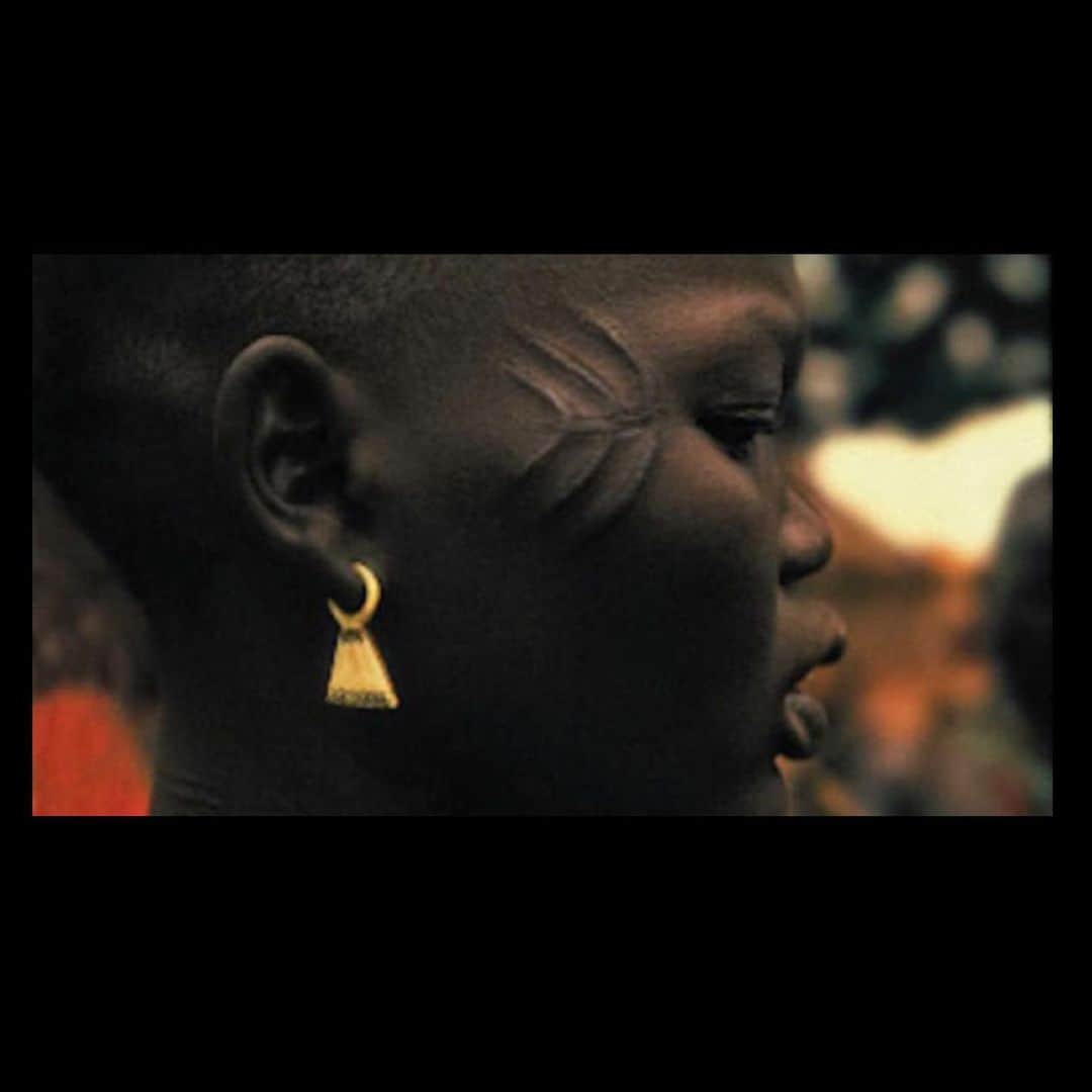 エブロ・ダーデンさんのインスタグラム写真 - (エブロ・ダーデンInstagram)「#BlackIsKing .... has your religion made you look down upon the original people?   Long before these books .... #Dinka #Nuer of South Sudan and Ethiopia ...」8月3日 4時51分 - oldmanebro