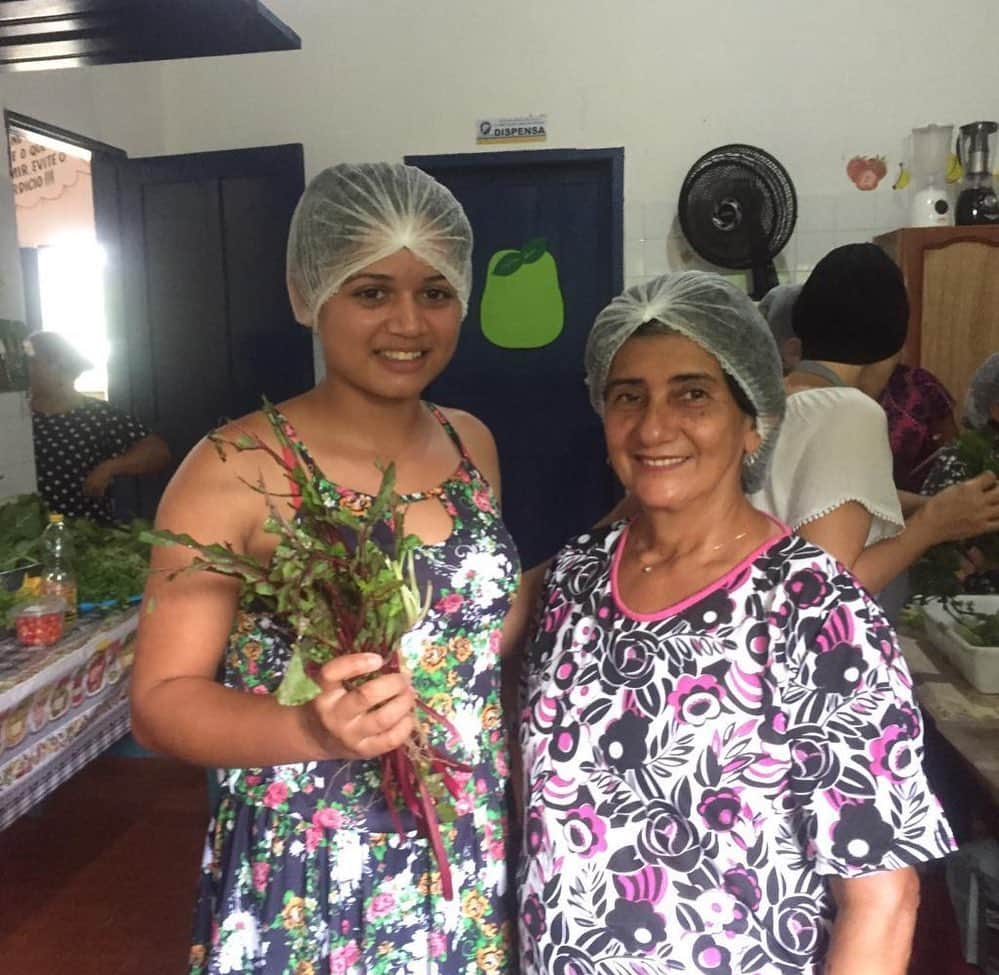 Eataly Brasilさんのインスタグラム写真 - (Eataly BrasilInstagram)「Que evento incrível! Queremos agradecer a todos que nos apoiaram nessa ação para ajudar a ONG Casa do Rio na construção do LAB Floresta – uma cozinha comunitária para as mulheres do município de Careiros no Amazonas. Primeiramente gostaríamos de agradecer as madrinhas deste evento Mariana Ximenes (@marixioficial), Sabrina Sato (@sabrinasato) e Taís Araujo (@taisdeverdade) por todo apoio. Não podíamos deixar de fora Kika Sato (@kikasatorahal), Carmen Virginia (@carmenvirginia) e Alessandra Nega (@deusesabor) por trazerem pratos especiais e deliciosos para nosso Menu delle Donne. Agradecemos também todas as palestrantes do nosso Forum delle Donne, Mariana Fonseca, Liz Cereja, Priscila Sabara, Bianca Laufer, Rosa Moraes, Janaina Rueda, Paula Labaki, Alexandra Farah, Elizandra Cerqueira, Carolina Oda, Ailin Aleixo, Ana Lembo e Nina Silva. Obrigado a @lacesandhair por nos ajudar a presentear esses grandes nomes. O nosso muito obrigado @aresjeff pela parceria que possamos cada vez mais ajudar a @casadorio_   Se você ainda não garantiu seu Menu delle Donne corre que ainda dá tempo! Ele estará disponível até as 22h no @ifoodbrasil」8月3日 7時06分 - eatalybr