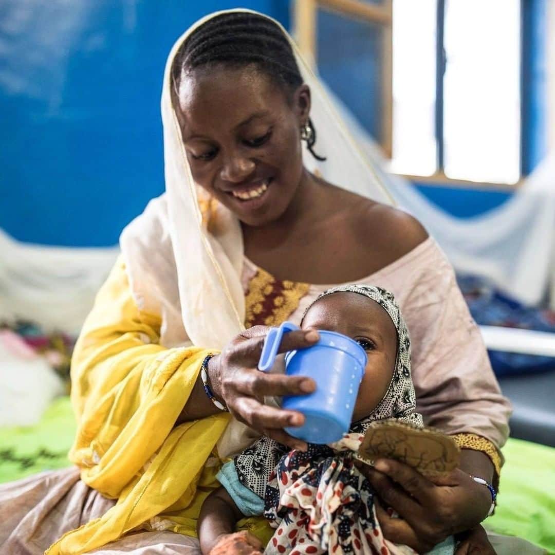 unicefさんのインスタグラム写真 - (unicefInstagram)「"I was scared of losing her," says Aminata, mother to one-year-old Maya in Mali. "She was sleeping all the time and she wasn't playing. She didn't even have the energy to cry.” Maya was suffering from severe acute malnutrition but today, she is recovering well thanks to therapeutic milk and support from trained health workers. As the #COVID19 pandemic leaves millions more children undernourished, we must ensure every child has access to the same life-saving care.⠀ ⠀ © UNICEF/Coulibaly」8月3日 7時13分 - unicef