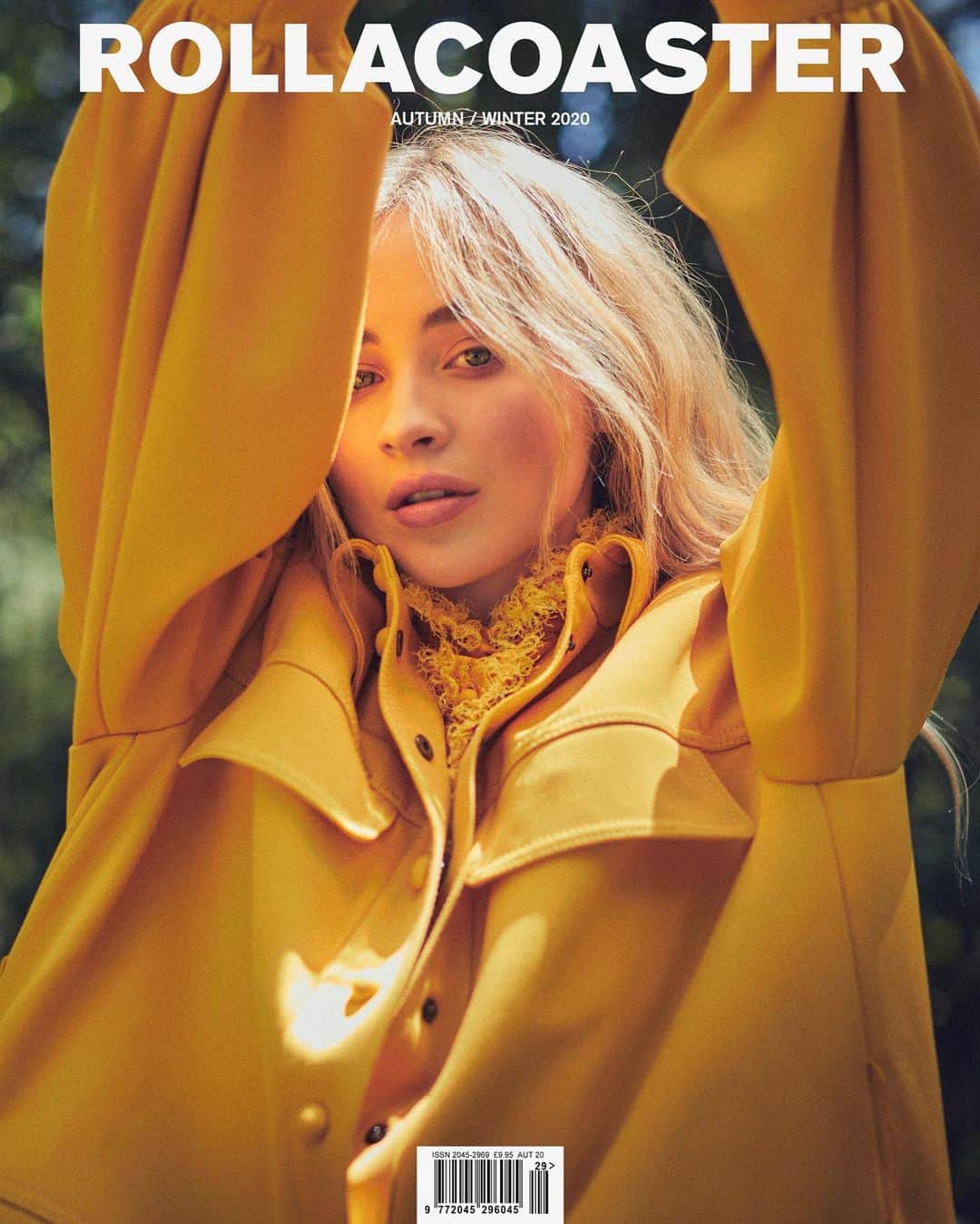 サブリナ・カーペンターのインスタグラム：「cover of @rollacoaster shot by @ninomunoz wearing @fendi 🌞  preorder link in bio.」