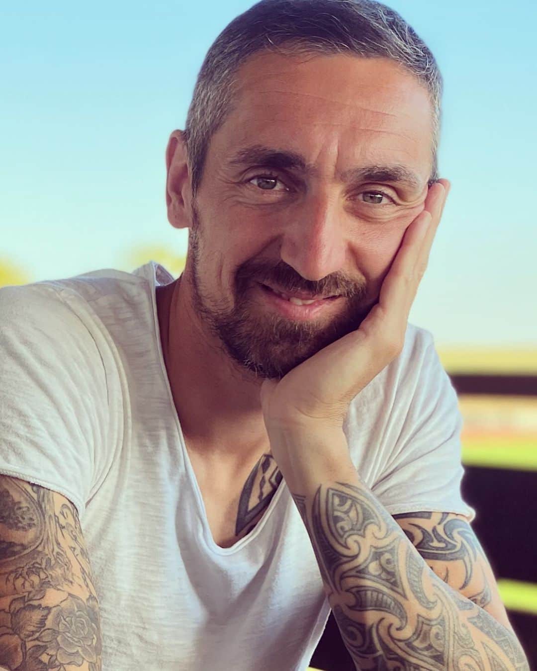 ロベルト・ヒルバートのインスタグラム：「Respekt ist kein Privileg, sondern die einfachste Form mit Menschen umzugehen! #baba #nevergiveup #neverstopexploring #live #positivevibes #respect #goodvibes #mh #sport」
