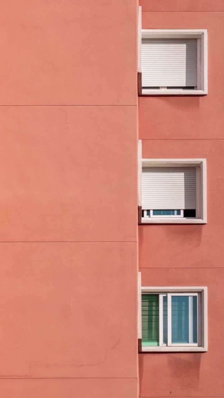 Nicanor Garcíaのインスタグラム：「City kites : Cometas de ciudad #nicanorgarcia @travelarchitectures」