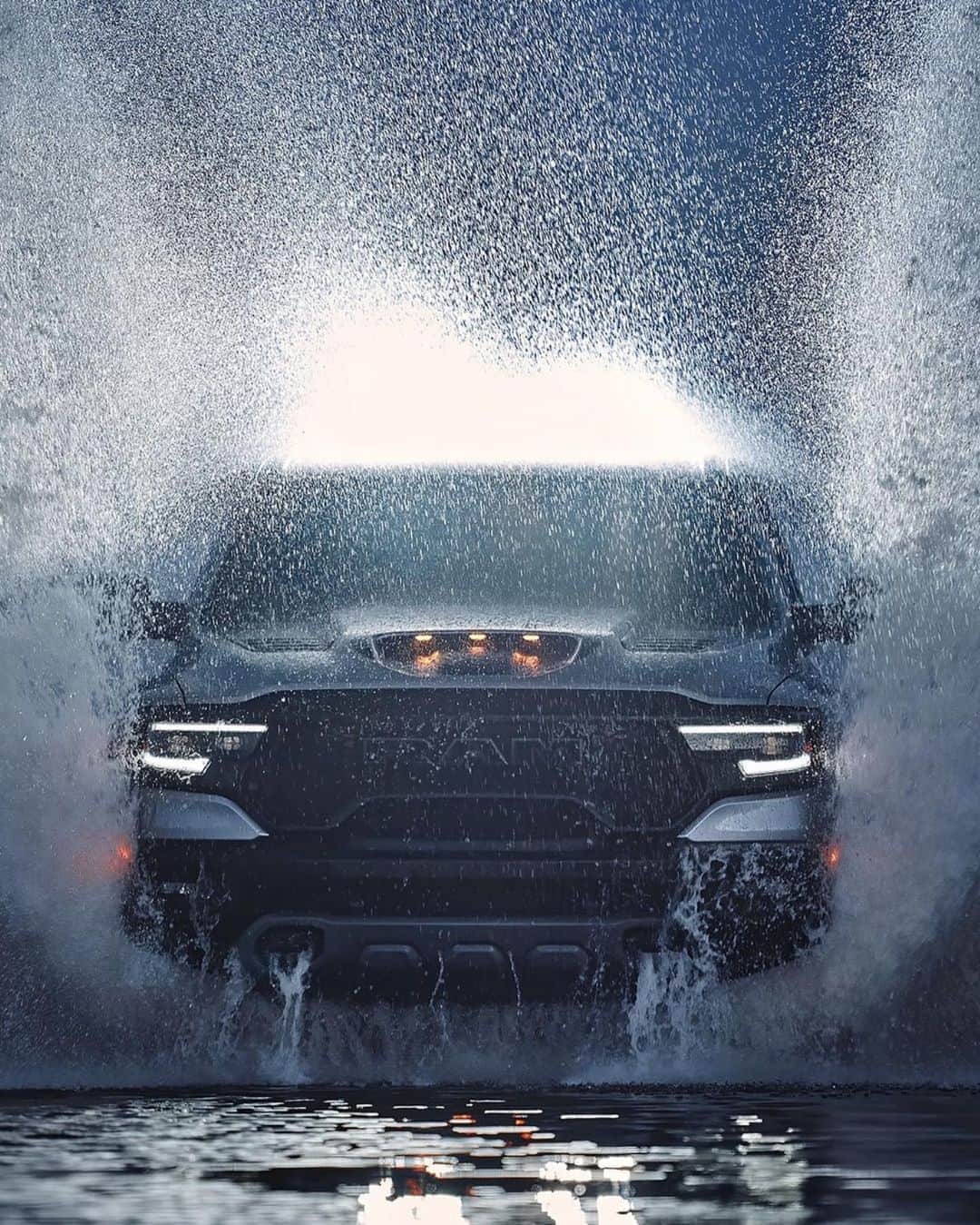 CARLiFESTYLEさんのインスタグラム写真 - (CARLiFESTYLEInstagram)「The 2021 RAM 1500 TRX. 702hp and 650lb•ft 6.2L Supercharged V8. 0-60mph in 4.5 seconds and 1/4 mile in 12.9 @ 108mph. LOOK out Ford Raptor! New kid on the block. What do you guys think? #carlifestyle #ram #1500trx #trx #Ram1500TRX」8月18日 1時49分 - carlifestyle