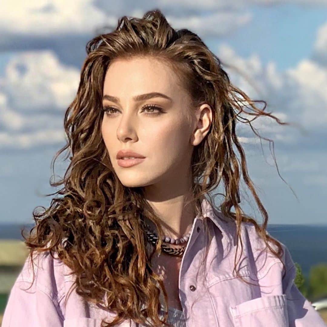 Elcin Sanguのインスタグラム
