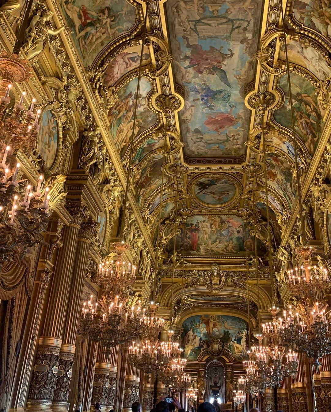 中山琴葉さんのインスタグラム写真 - (中山琴葉Instagram)「﻿ ﻿ France🇫🇷 ﻿ ﻿ ﻿ オペラガルニエ✨﻿ ﻿ ﻿ オペラは見れなかったですが、﻿ 室内を見学だけでもできるのでオススメです！﻿ ﻿ ﻿ 煌びやかすぎて言葉も出ないくらい綺麗でした💕﻿ ﻿ ﻿ お姫様になった気分になれました♡オホホホホ﻿ ﻿ フランスにきたら絶対に行って欲しい場所です！﻿ お時間があればオペラも是非見て欲しいです🥰﻿ ﻿ ﻿ ﻿ ﻿ ﻿ #France#オペラガルニエ#オペラ#Paris#ヨーロッパ旅行#写真好きと繋がりたい#旅行好きと繋がりたい#写真映え」8月17日 18時02分 - kotoha_nakayama