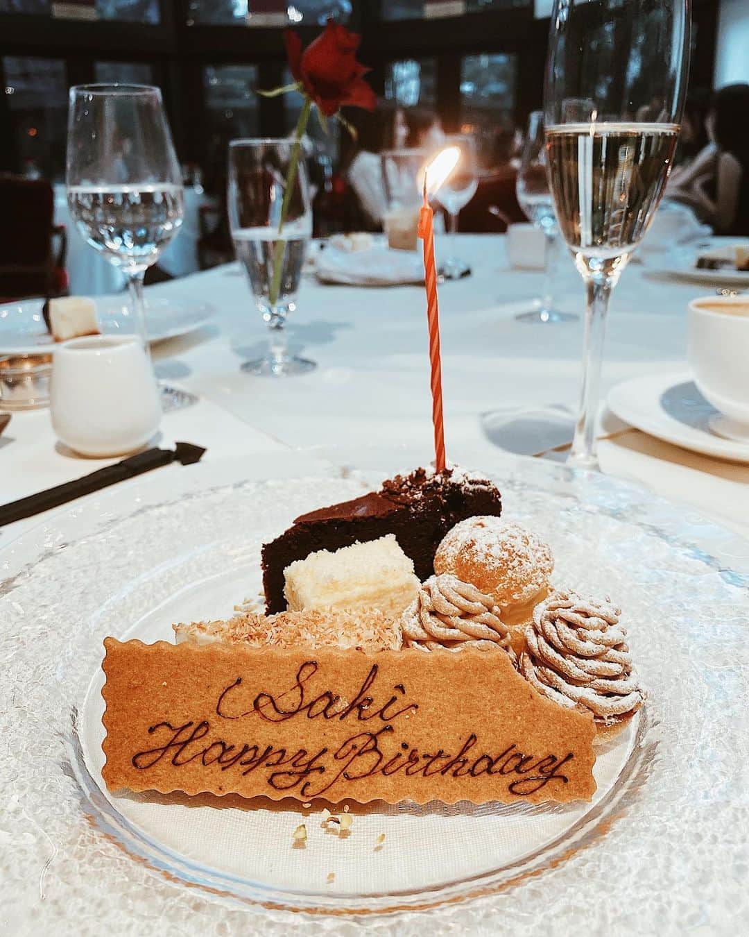 佐藤あずみのグルメインスタ