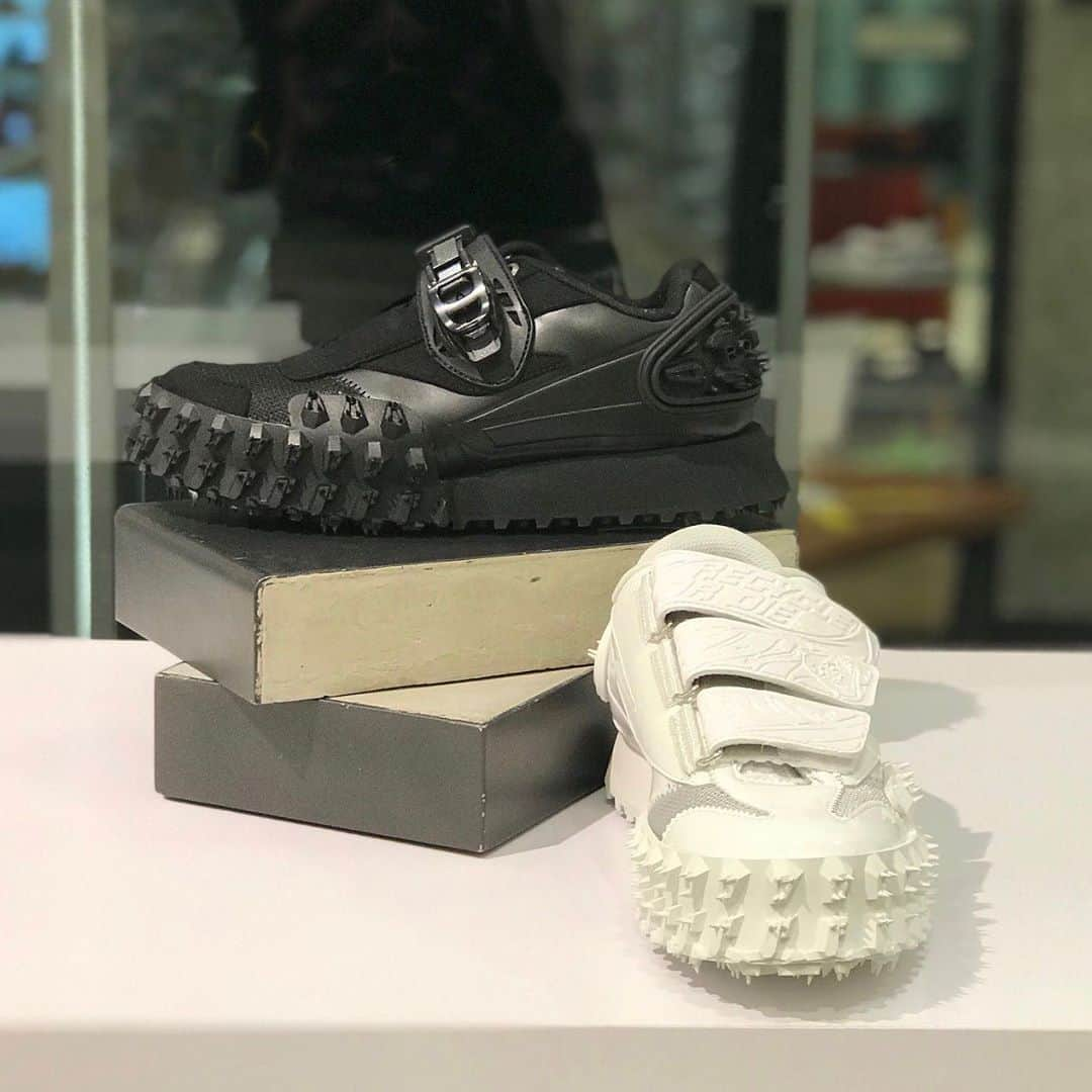 HANKYU.MODEさんのインスタグラム写真 - (HANKYU.MODEInstagram)「SNEAKER EDIT AW2020 NEW BRAND COLLECTION At 4F SNEAKER EDIT #Hankyu #HANKYUMODE #umedahankyu #阪急うめだ本店 #うめだ阪急 #阪急百貨店 #osaka #umeda #mode #SNEAKEREDIT #スニーカーエディット #ROMBAUT #ロンバート #CLEARWEATHER #クリアウェザー #both #ボース」8月17日 18時48分 - hankyumode