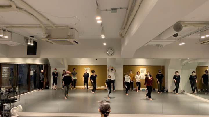 黒須洋壬のインスタグラム：「黒須洋嗣 JAZZ CLASS 2020.Aug.17th @danceworks_jpn  @xross #昼鳶 #ヨルシカ #mask #dance #jazzdance #tokyo #japan」