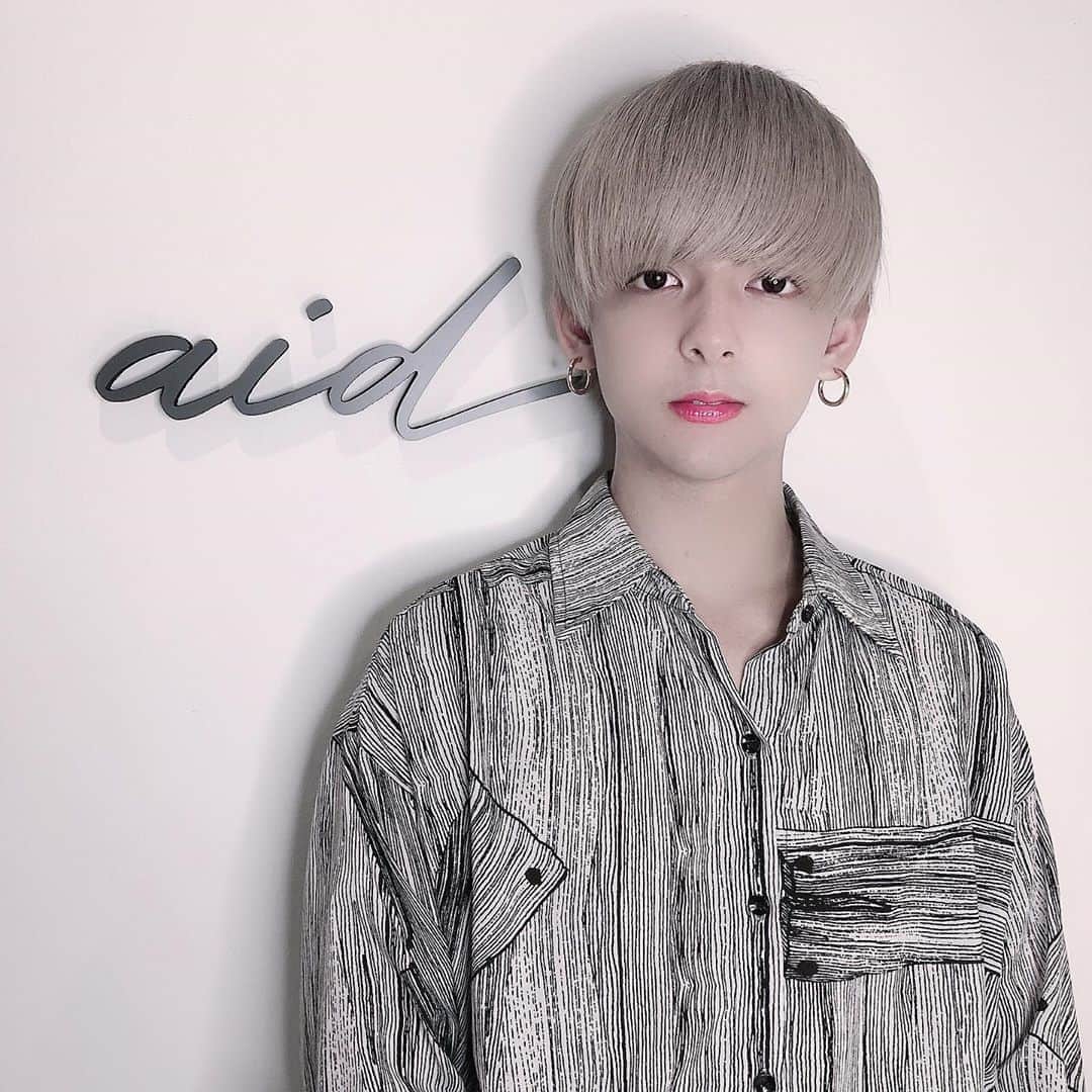 のインスタグラム：「. 恵比寿にある @aid_hair で 髪質改善トリートメントしてきた🎶 . ファンの子からも髪の毛傷んでることを よく言われるので、これを機に通おうと思います！！✨ . さらさらヘアー目指すよー！🎉 . @himipoh さんありがとうございました😊 . #みんなのおすすめのヘアケア教えて〜 #めっちゃさらさらになったー」