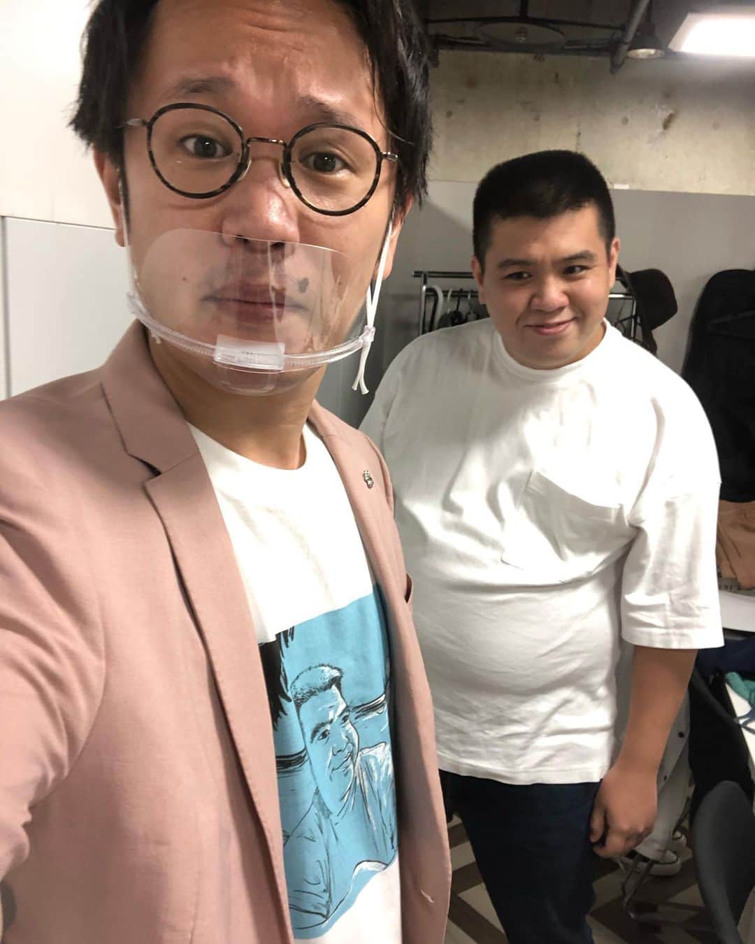 きむちゃんのインスタグラム：「西本Tシャツで西本君と。  #もう西本さんのことは #西本くんって呼ぼうと思ってます #同い年だし #可愛いTシャツ #インディアンス」