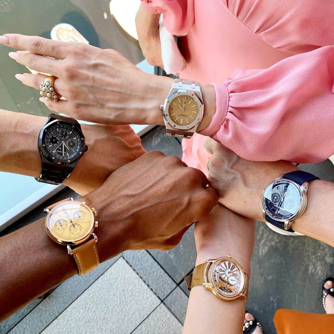 カルフィン・ヨン・ア・ピンのインスタグラム：「A while ago I had the pleasure to finally meet my favorite Instagrammers @aytystyle Really friendly people with a craaaazy  watch collection and great taste in food. I think you guys own like 3 of my grail pieces and about 3 pieces would just like to have because I’m greedy 🤪 hopefully we meet again and I can see that FP Journe with the pearl dial 😇」