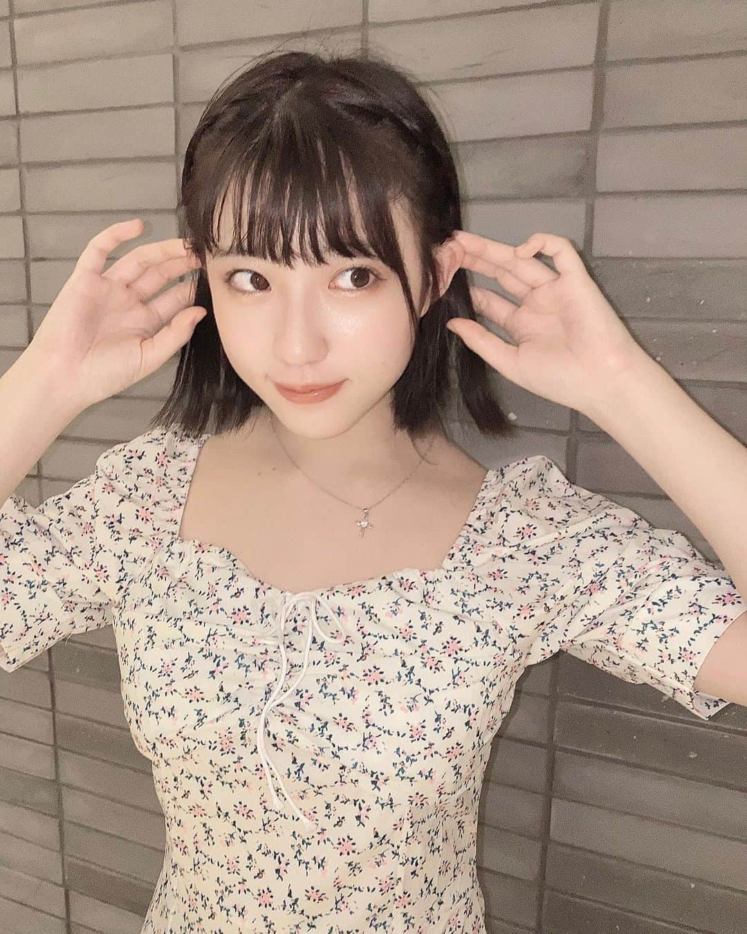 仲本愛美さんのインスタグラム写真 - (仲本愛美Instagram)「暑いね😵前髪しす。」8月17日 20時20分 - manamana_kimono