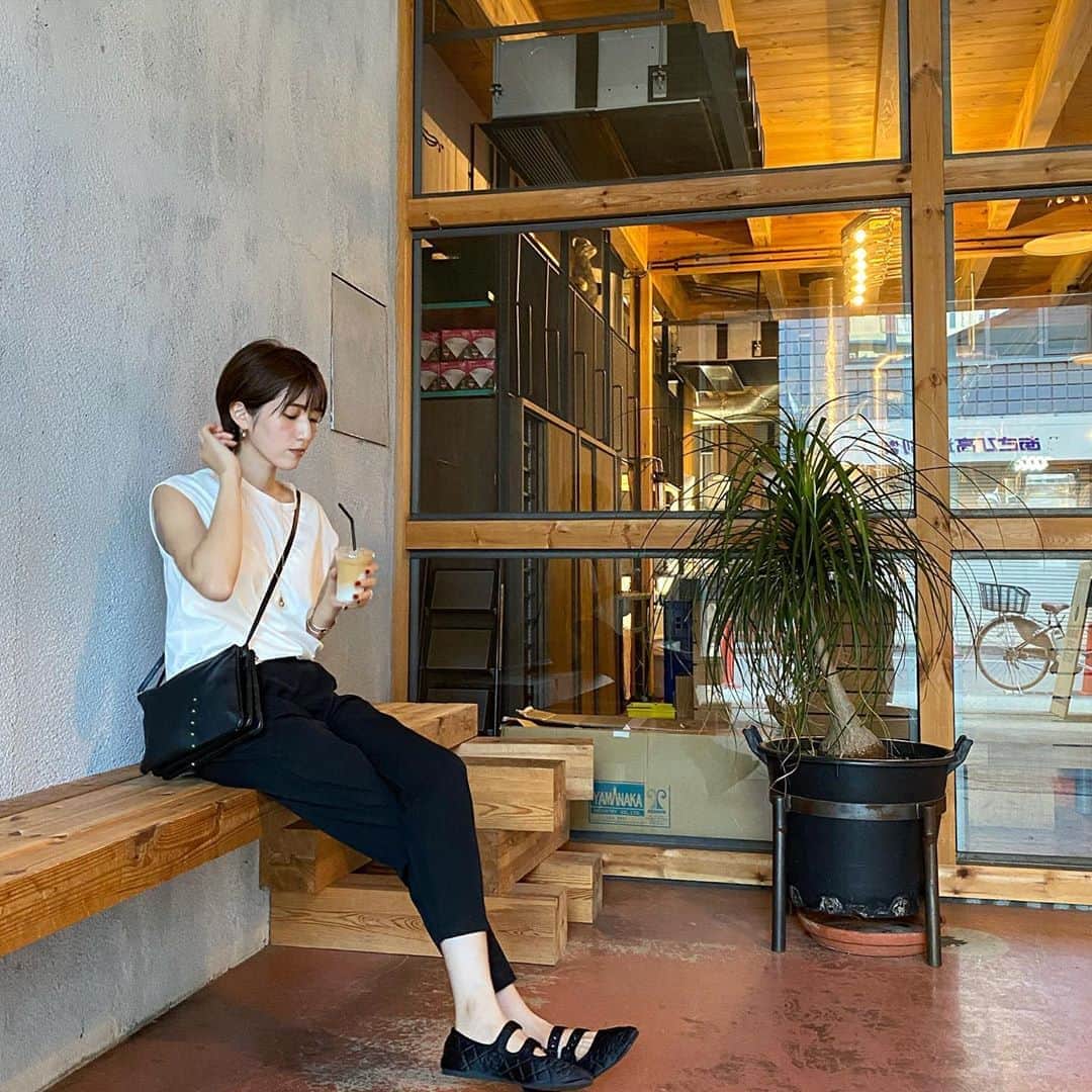 美生のインスタグラム：「#simple﻿ ﻿ 4連休中3日は﻿ オータムハイゲージタンクで﻿ 過ごしました♡﻿ ﻿ これは長いお付き合い決定✍️💯﻿ ﻿ blogにもタンクについて書きました♡﻿ トップページにリンク貼ってます📖 https://donoban.jp/blog/﻿ ﻿ 娘たちを寝かせて﻿ 質問コーナーのお返事させてください♡﻿ ﻿ ﻿」