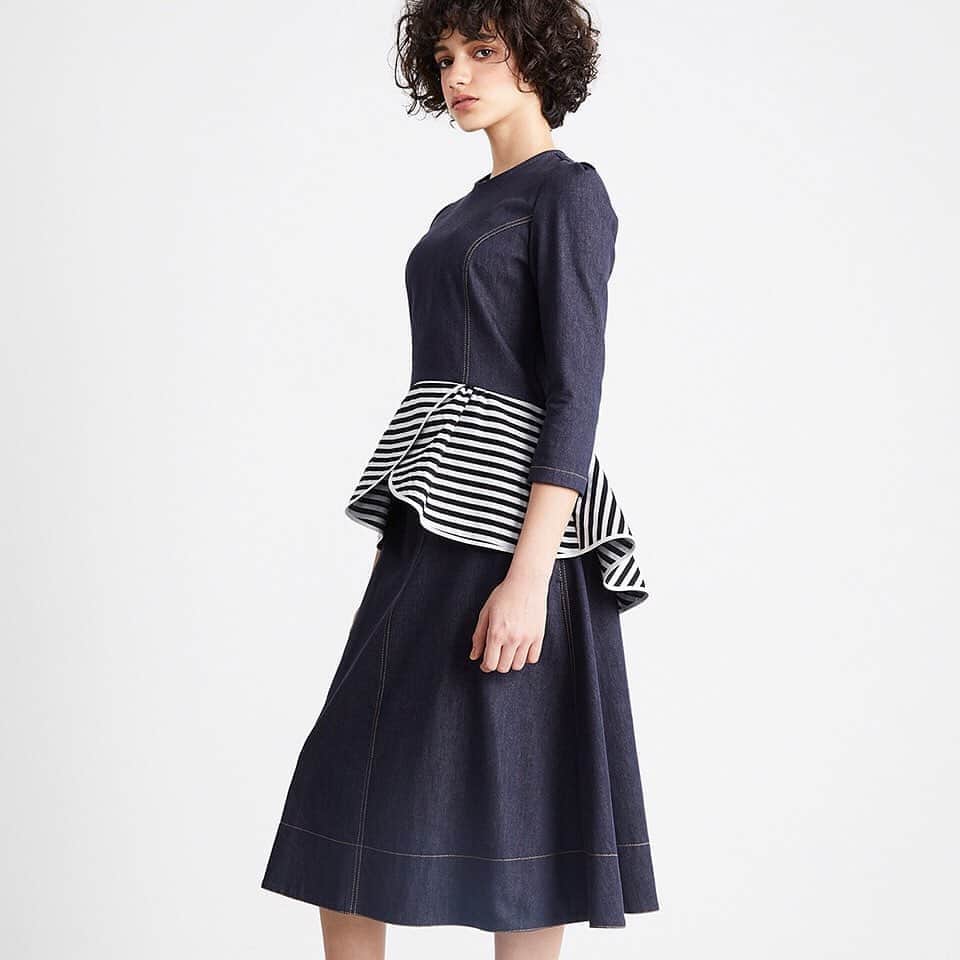 BORDERS at BALCONYのインスタグラム：「本日発売のAutumn & Winter Collectionはデニムシリーズもオススメです。⠀ ⠀ 定番的なボーダーデザインをノンウォッシュのデニムにデザインすることで、⠀ カジュアルながらも都会的で品のある女性に✨⠀ ⠀ ボトムスはTeeシャツと合わせて今すぐに着たいアイテム。⠀ トップスは人気のX PEPLUMシルエット。秋冬だけれど、まだまだ気温が高くレイヤードが難しい時期には、1枚で映えるトップスはマストハブです！⠀ ⠀ 是非オンラインストアでチェックしてみてください😊⠀ ⠀ ⠀ ⠀ ⠀ ⠀ ⠀ ⠀ #fashion #ootd #outfit #outfitoftheday #shoponline #今日のコーデ #コーデ #ママコーデ #SHOPNOW  #大人コーデ #きれいめコーデ #codenate  #大人女子コーデ #大人シンプル ⠀ #bordersatbalcony #ボーダーズアットバルコニー #ボーダーズ #BORDERS #柴田陽子 #yokoshibata」