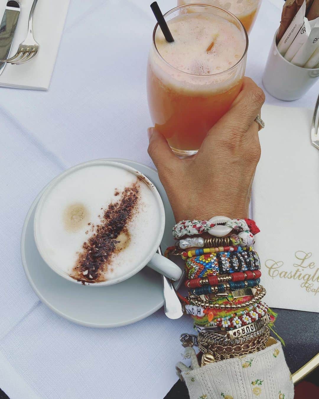 ダニジョーのインスタグラム：「Bonjour 🇫🇷」