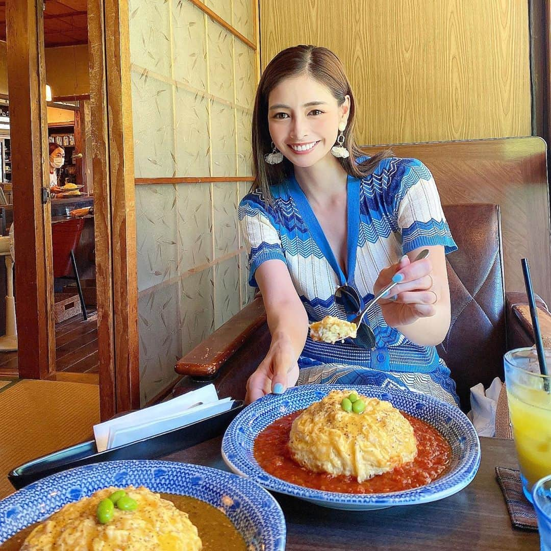 得あゆさんのインスタグラム写真 - (得あゆInstagram)「直島にあるご飯屋さん🍚 『中奥』 @cafesalon_nakaoku トマトオムライス🍅 カレーオムライス🍛 食べたけどトマトが自分的に優勝でした🥇 とても癒されるお店なので 直島に行ったら行ってみてね💓 ・ ・ ・ ・ ・ ・ ・ ・ ・ ・ ・ ・ ・ ・ ・ ・ #直島#ご飯屋さん#ランチ#お昼ごはん#直島カフェ#カフェ巡り#田舎#オムライス#中奥#香川県#香川旅行#ドライブ#島#南国#四国#夏休み#夏の思い出#オトナ女子#大人可愛い#インスタ映え#旅行#女子旅#草間彌生#アート#現代アート#アートの島#yayoikusama#tripgram#japanesegirl#ferry」8月17日 20時48分 - tokuayu819